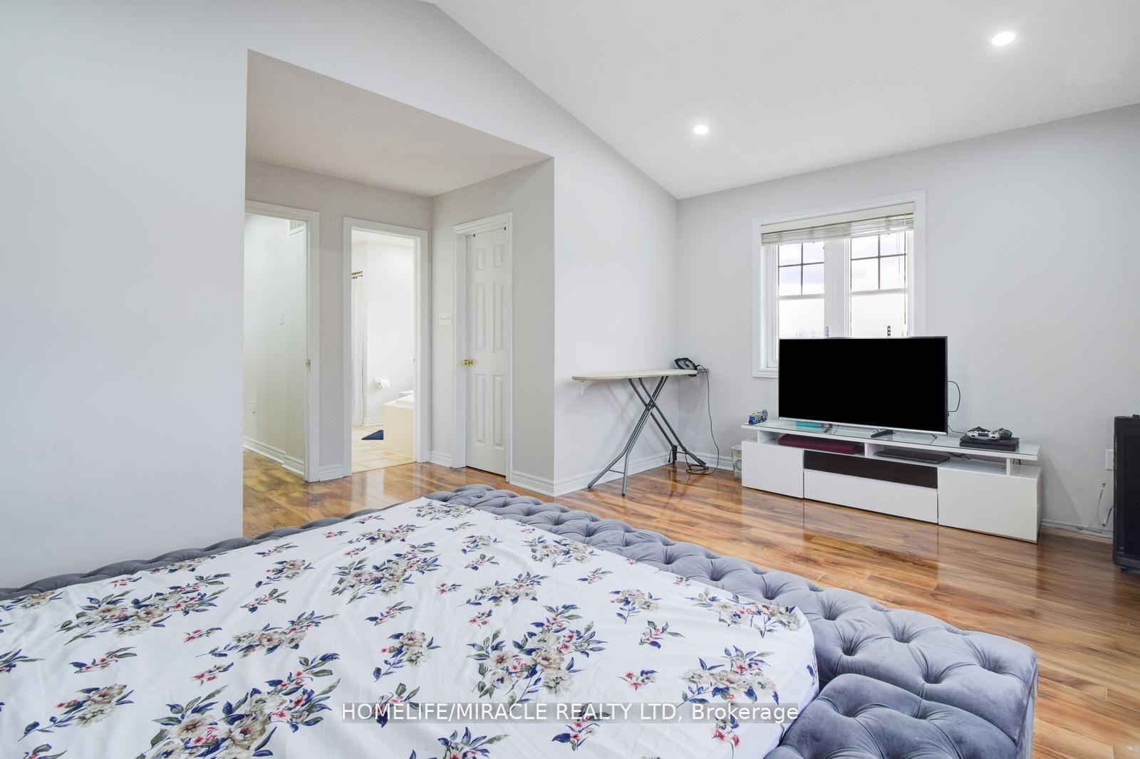 Photo 34 of 46 Clementine Drive, Brampton, Bram West — HOMEH