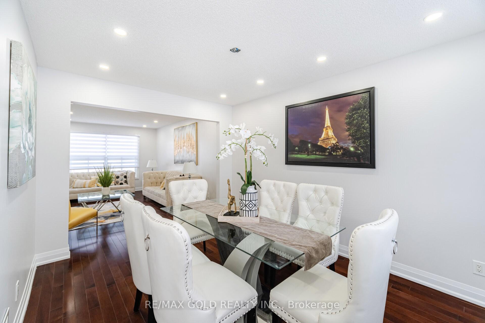 Photo 3 of 110 Wexford Road, Brampton, Heart Lake West — HOMEH
