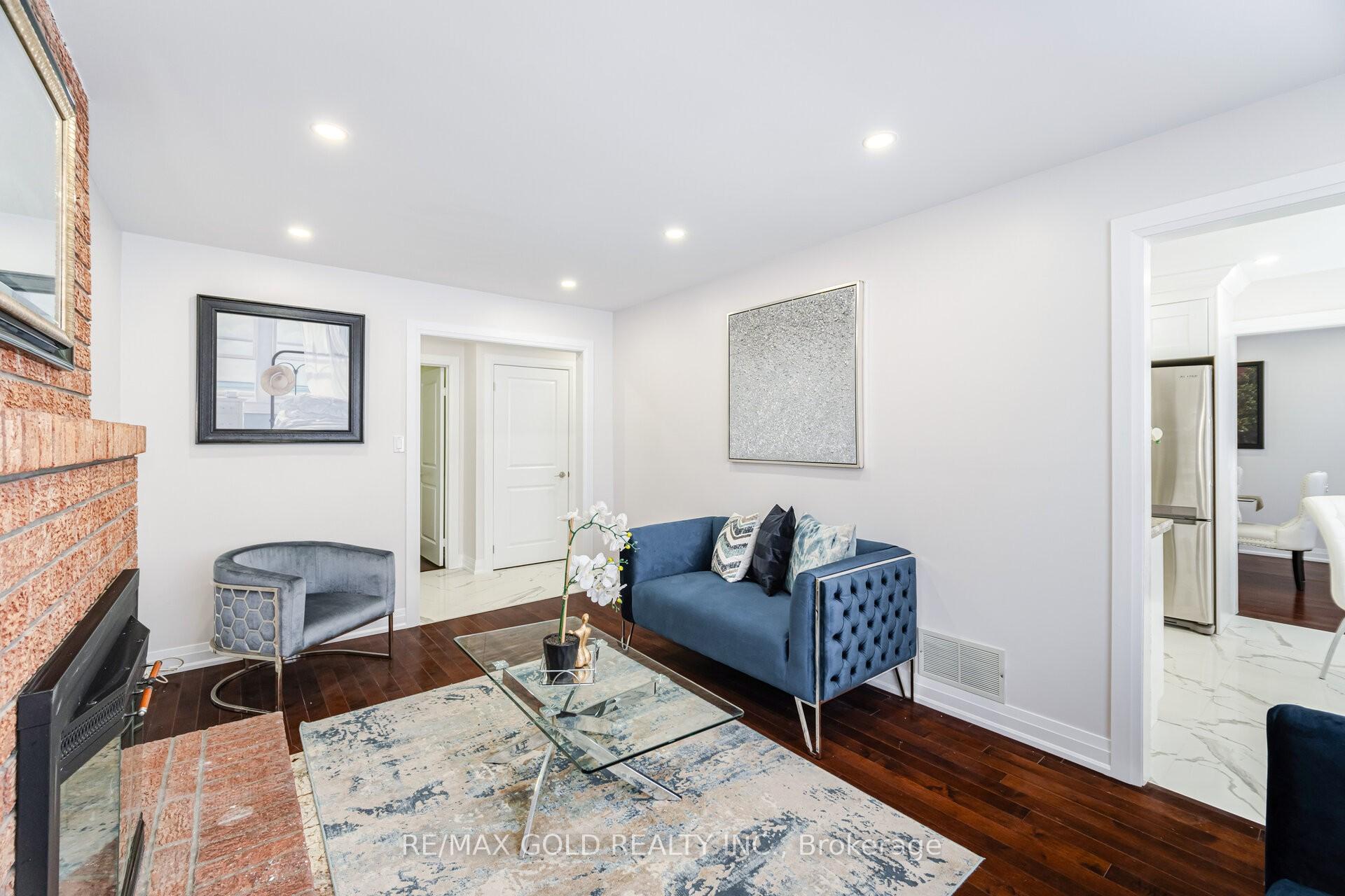 Photo 8 of 110 Wexford Road, Brampton, Heart Lake West — HOMEH