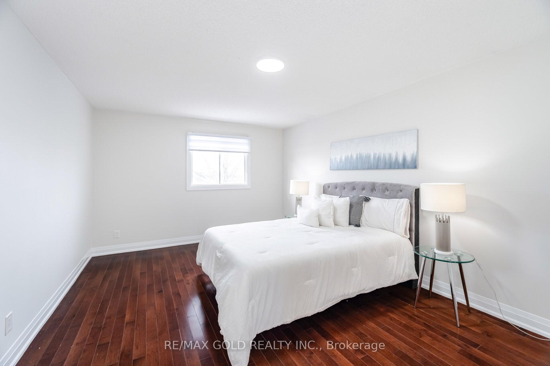 Photo 13 of 110 Wexford Road, Brampton, Heart Lake West — HOMEH