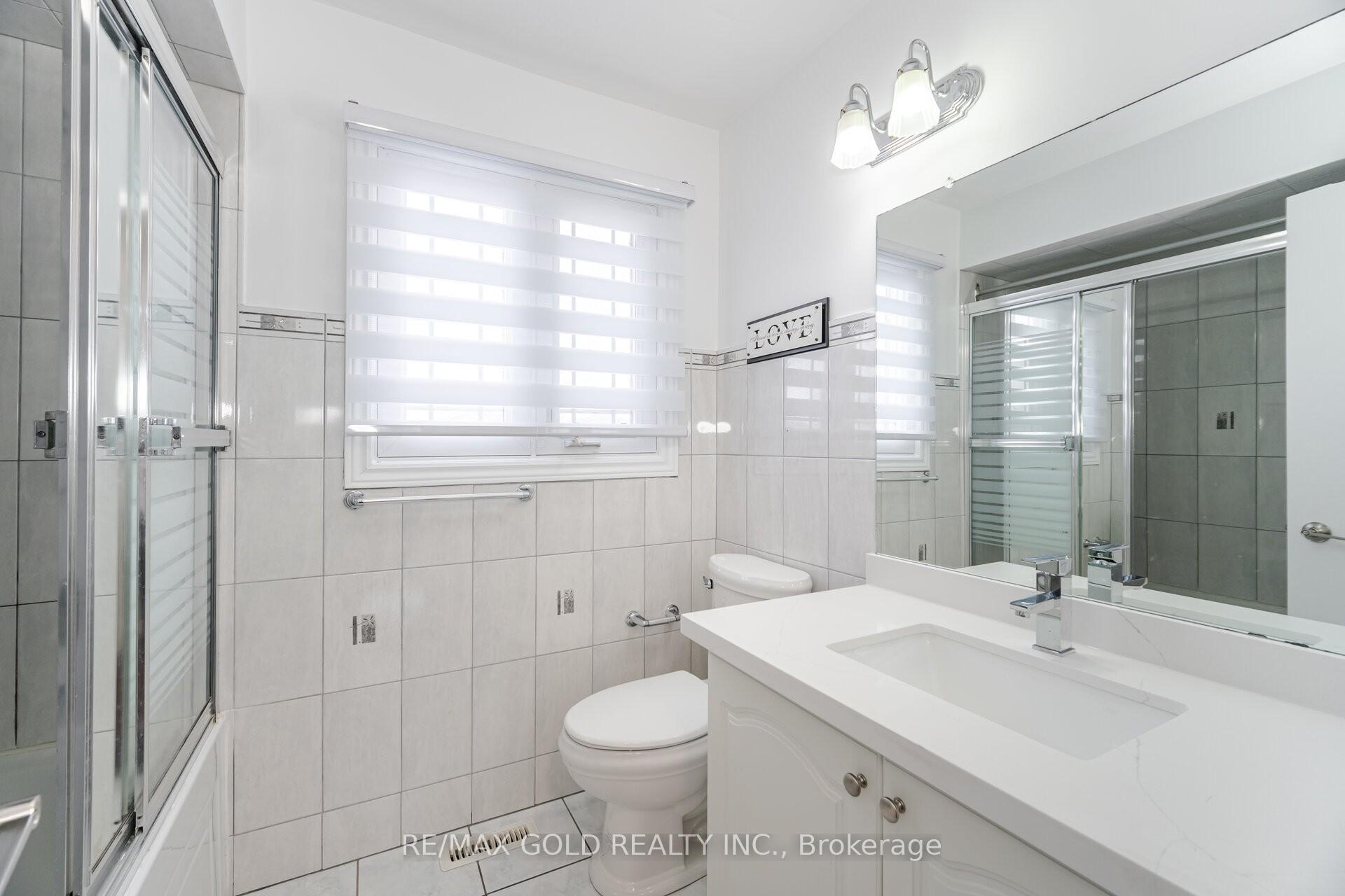 Photo 14 of 110 Wexford Road, Brampton, Heart Lake West — HOMEH
