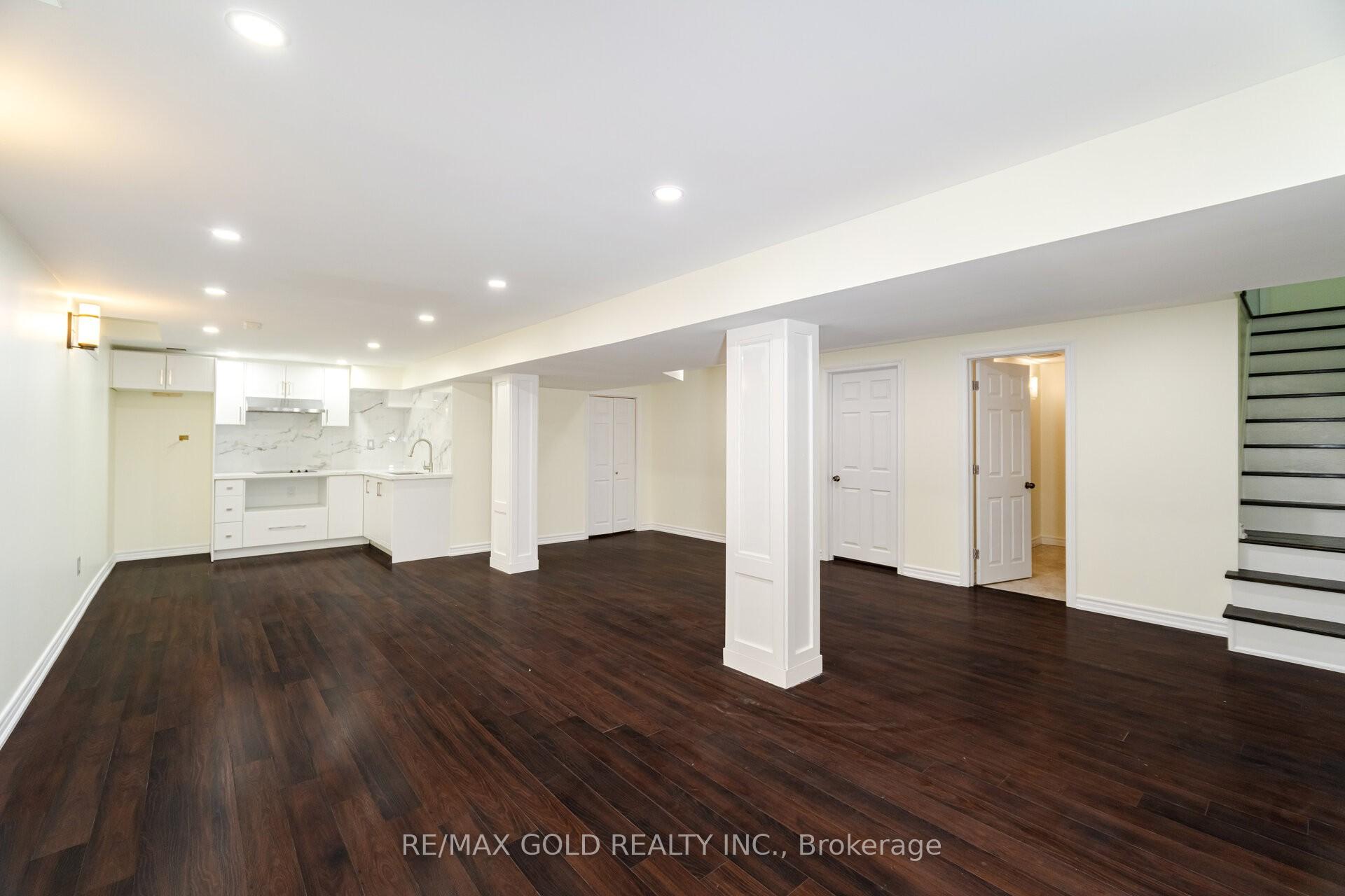 Photo 18 of 110 Wexford Road, Brampton, Heart Lake West — HOMEH