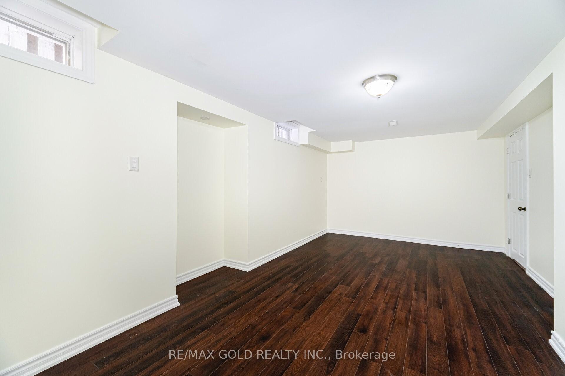 Photo 21 of 110 Wexford Road, Brampton, Heart Lake West — HOMEH