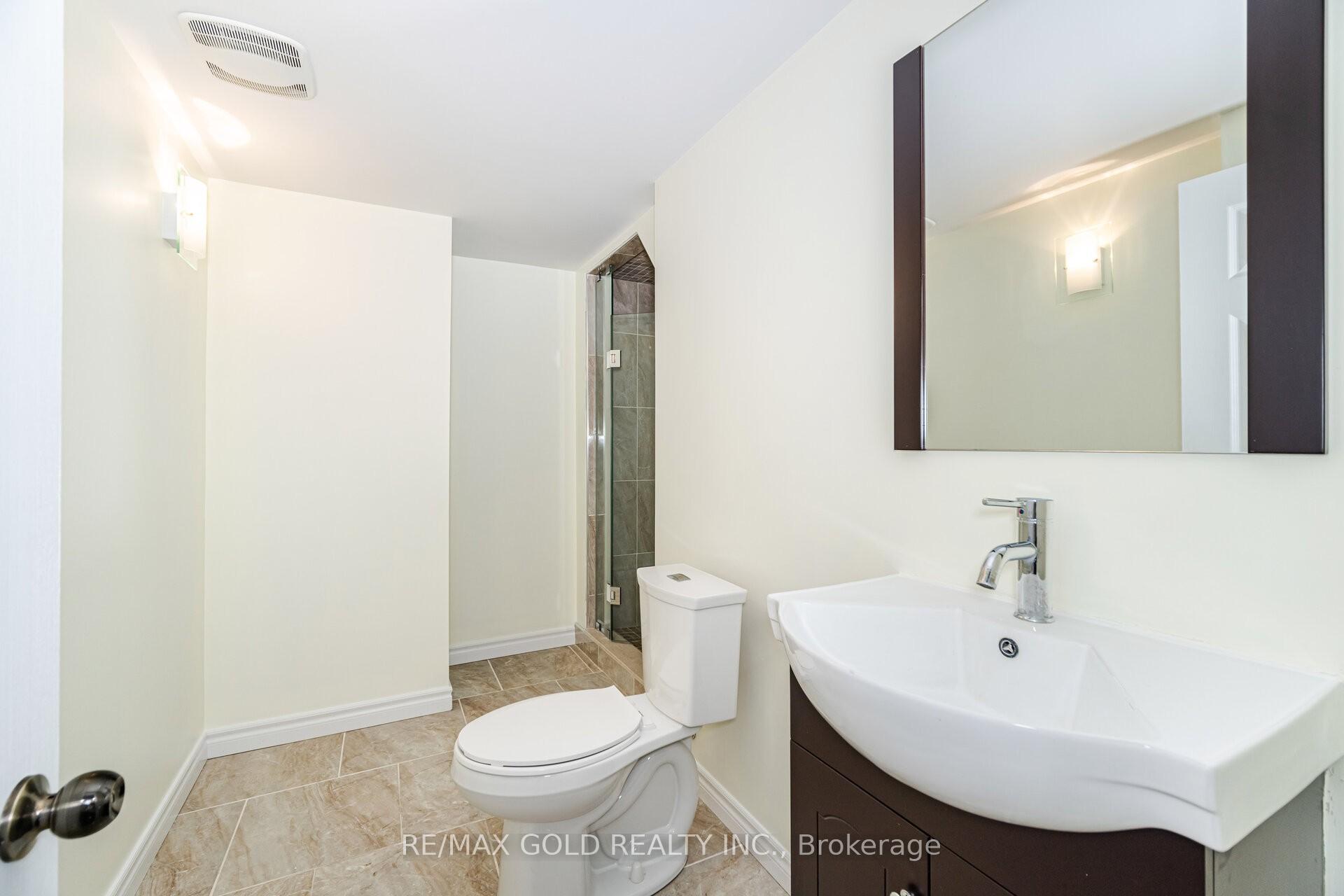 Photo 22 of 110 Wexford Road, Brampton, Heart Lake West — HOMEH
