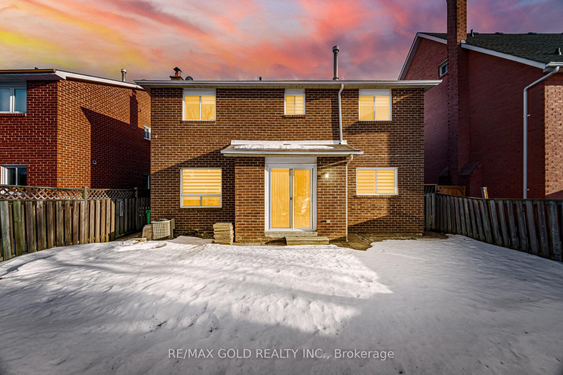 Photo 26 of 110 Wexford Road, Brampton, Heart Lake West — HOMEH