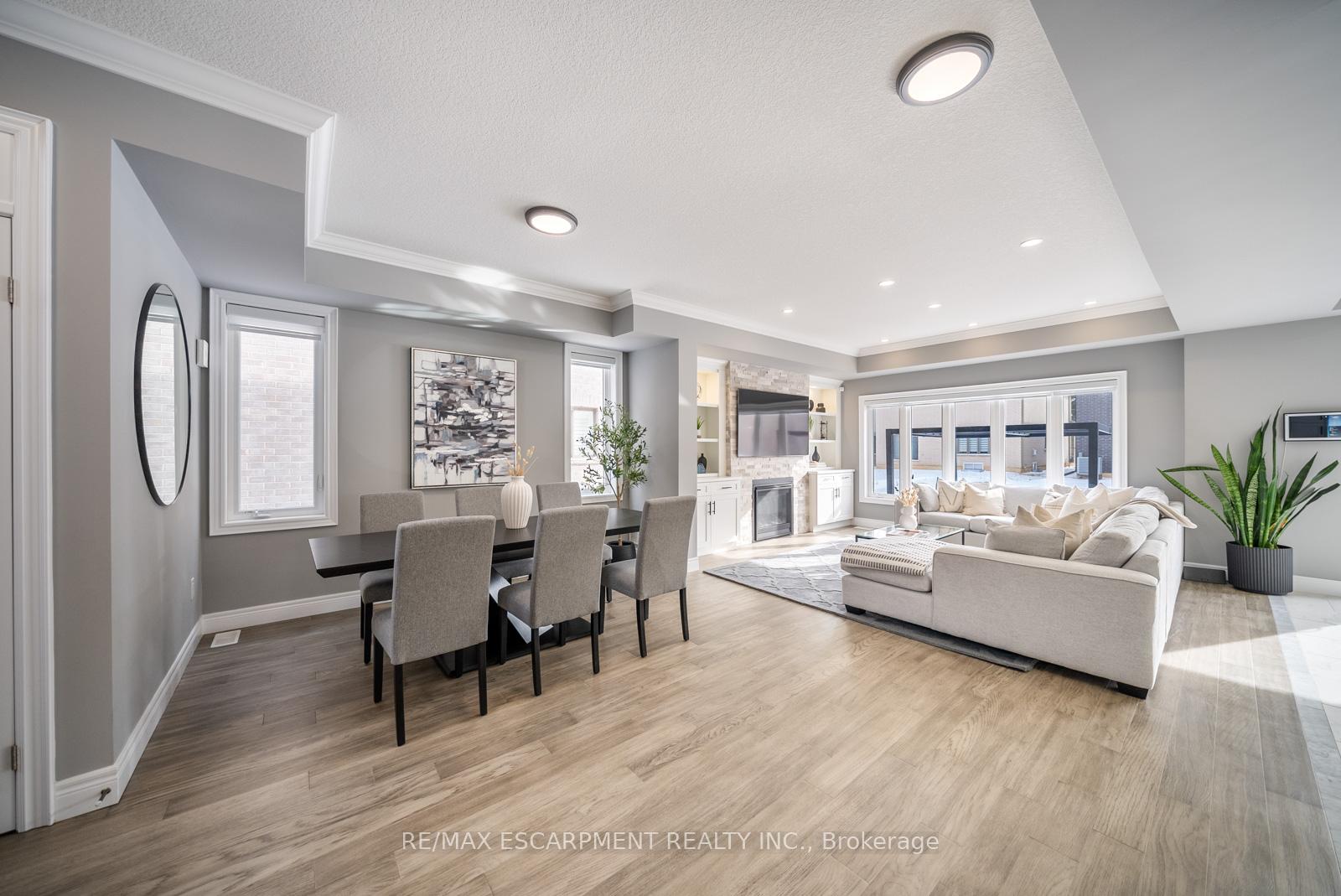 Photo 17 of 36 Miller Drive, Hamilton, Ancaster — HOMEH