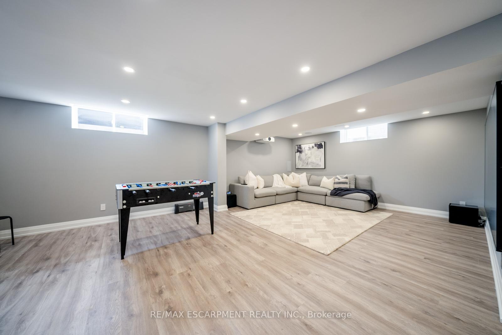 Photo 37 of 36 Miller Drive, Hamilton, Ancaster — HOMEH