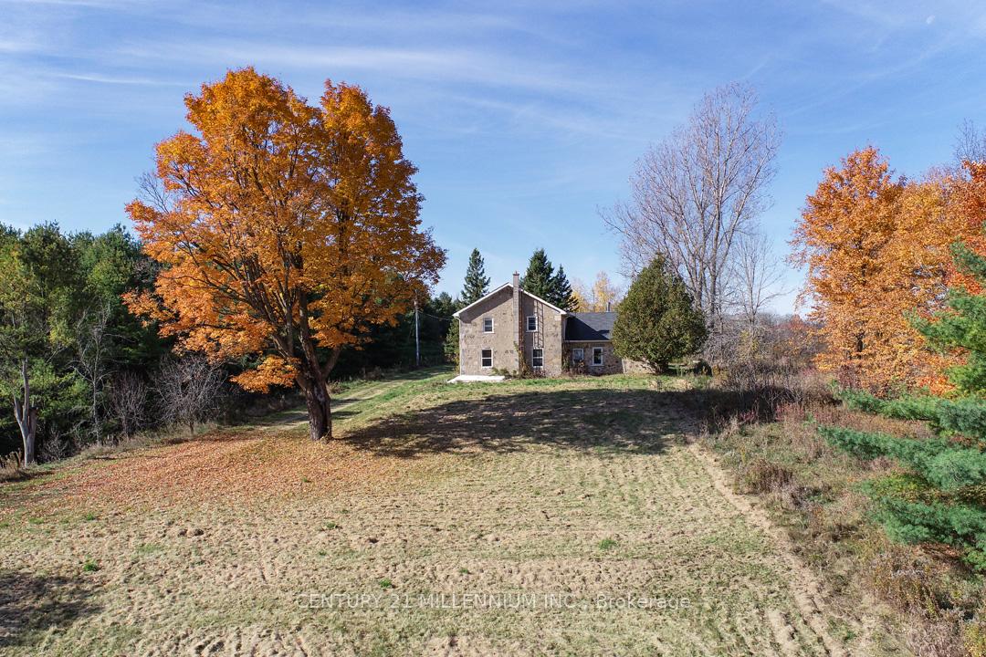 Photo 10 of 753334 2nd Line EHS, Mono, Rural Mono — HOMEH
