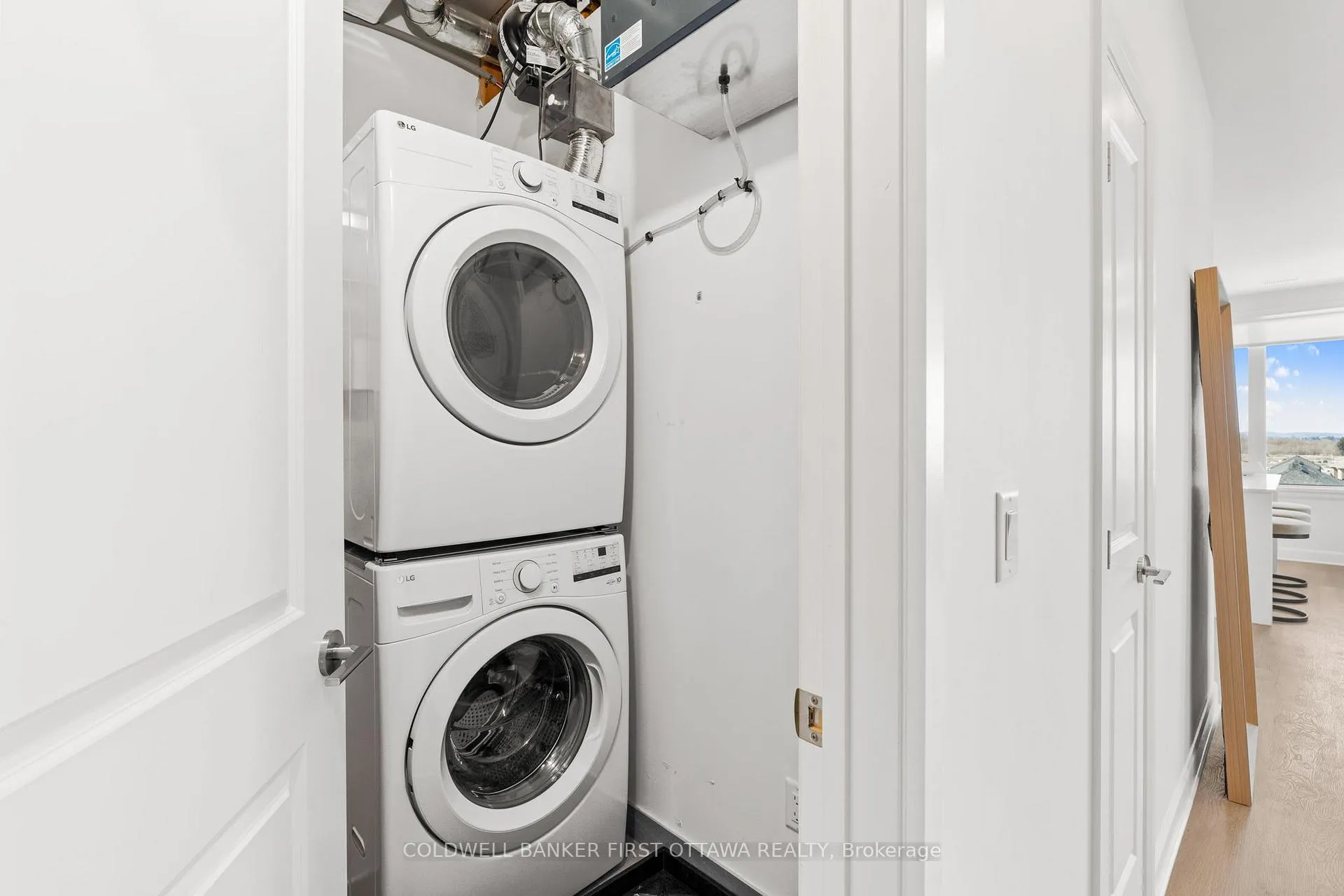 Photo 10 of Unit 206, 611 Wanaki Road, Ottawa, Manor Park — HOMEH