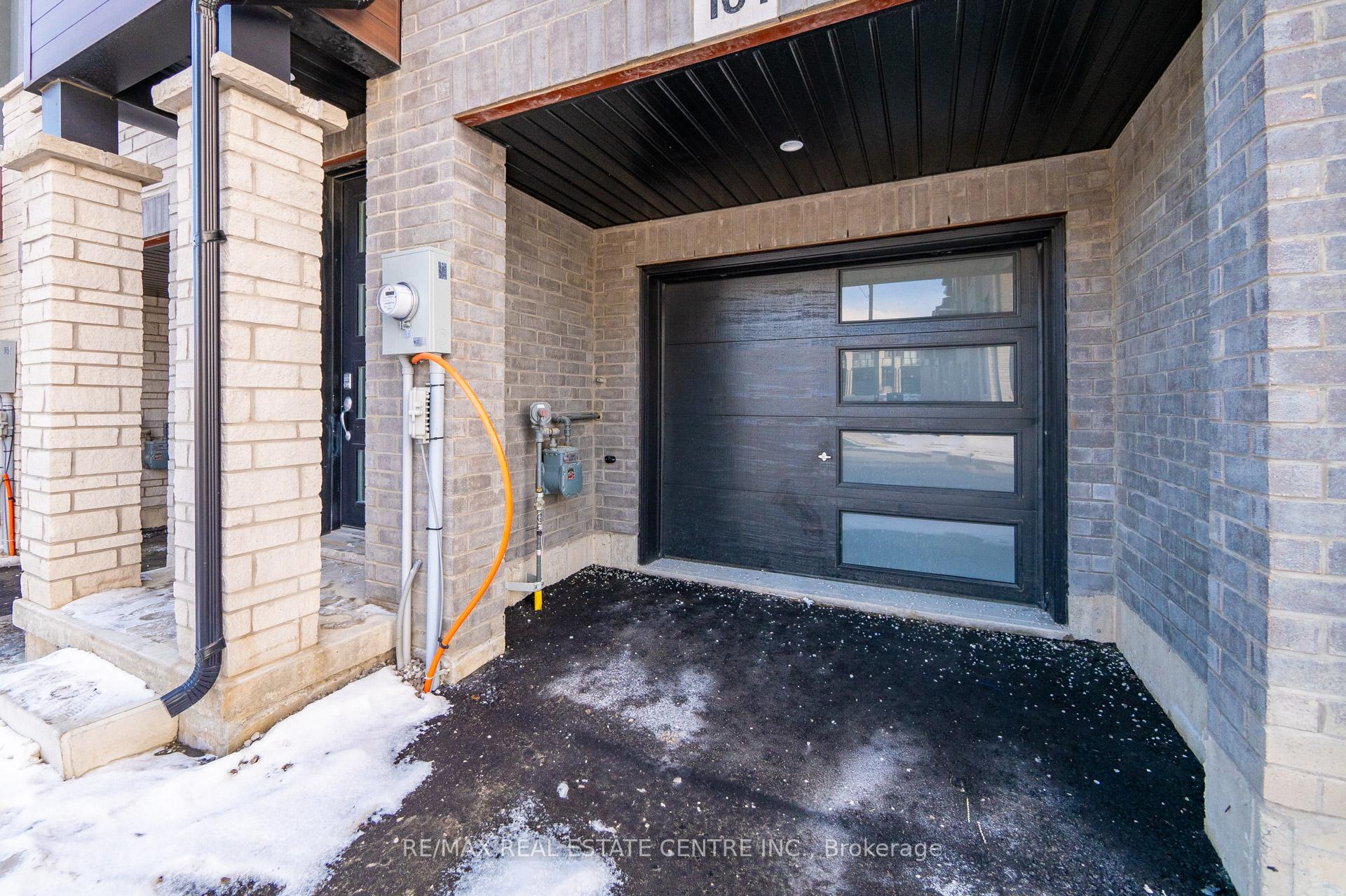 Photo 3 of Unit 101, 155 Equestrian Way, Cambridge — HOMEH