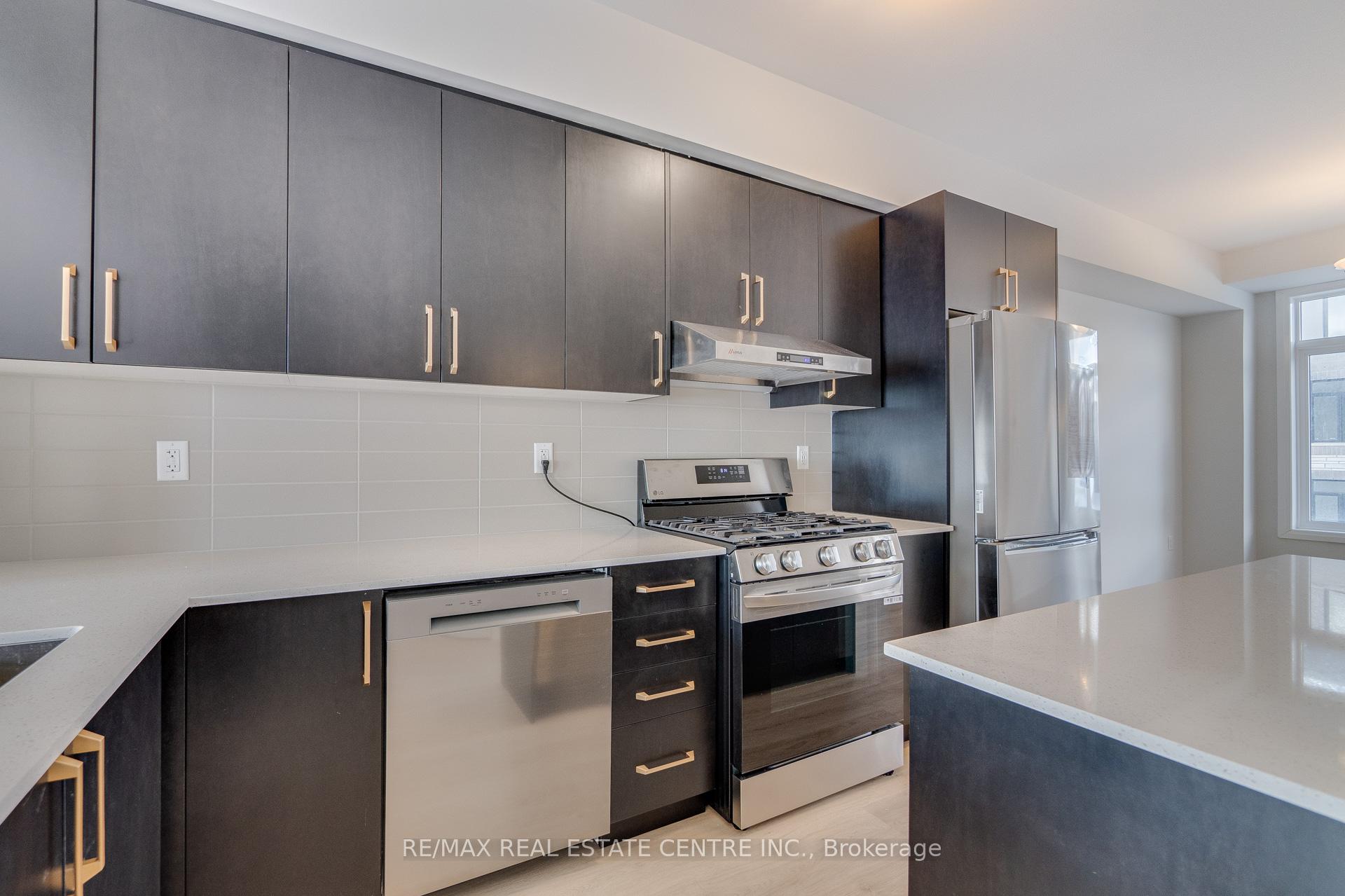 Photo 12 of Unit 101, 155 Equestrian Way, Cambridge — HOMEH