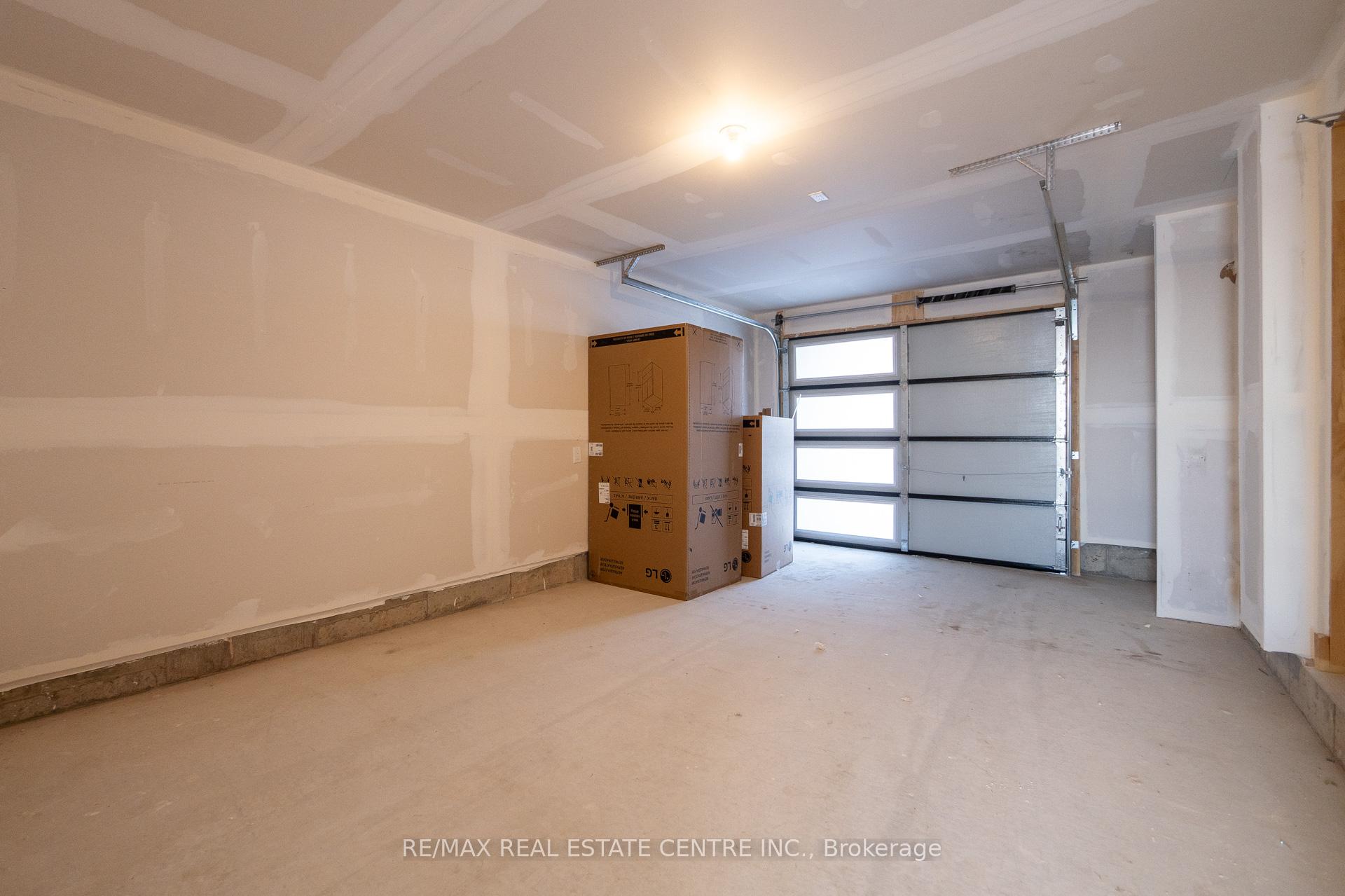 Photo 48 of Unit 101, 155 Equestrian Way, Cambridge — HOMEH