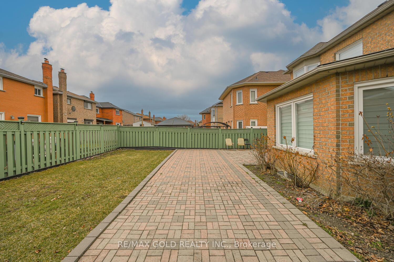 Photo 78 of 30 Black Oak Drive, Brampton, Sandringham-Wellington — HOMEH