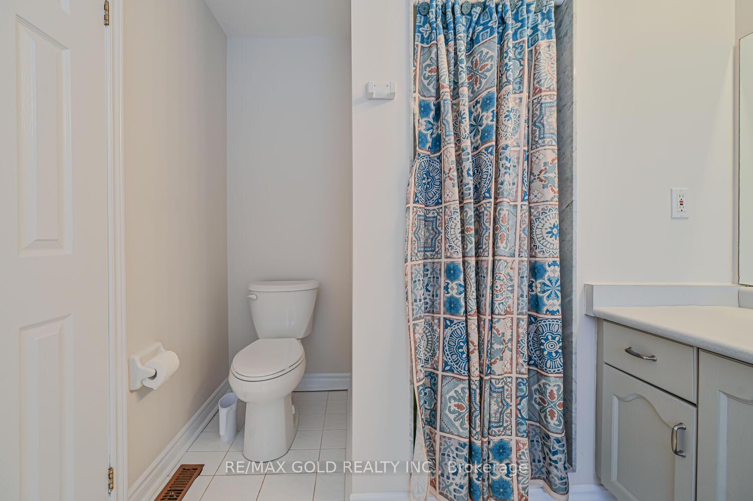 Photo 47 of 30 Black Oak Drive, Brampton, Sandringham-Wellington — HOMEH