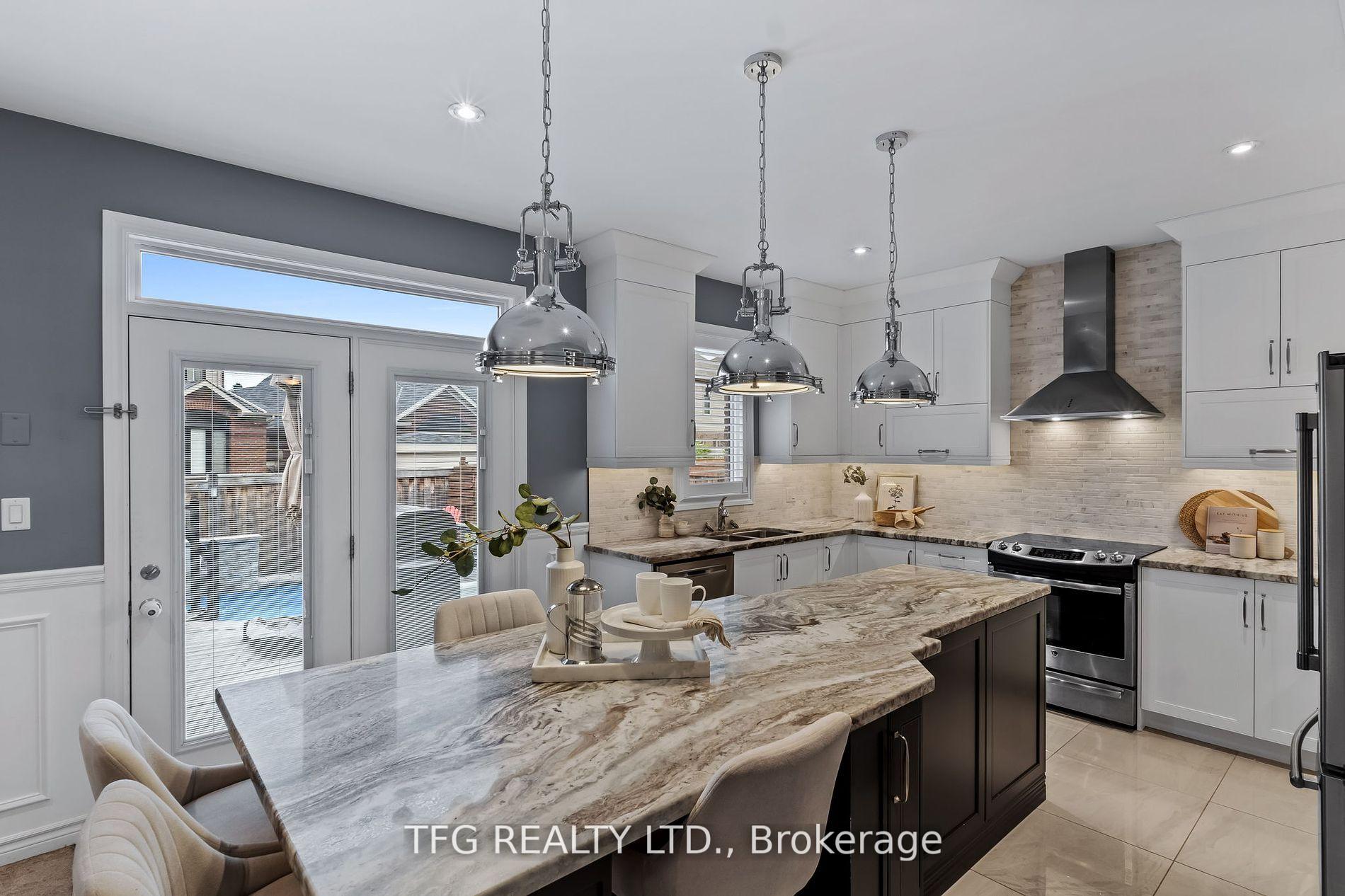 Photo 9 of 184 Varcoe Road, Clarington, Courtice — HOMEH