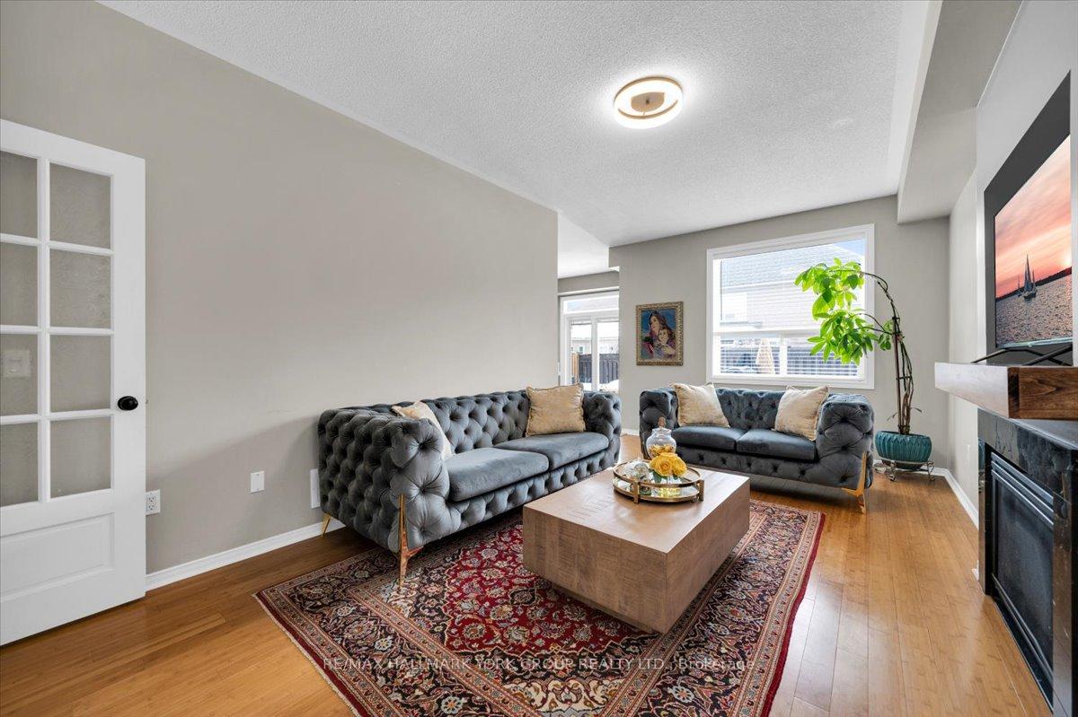 Photo 13 of 124 Copley Street, Pickering, Highbush — HOMEH