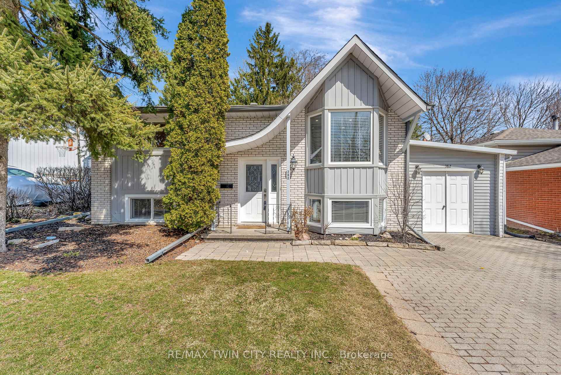 Photo 2 of 382 Grand Ridge Drive, Cambridge — HOMEH