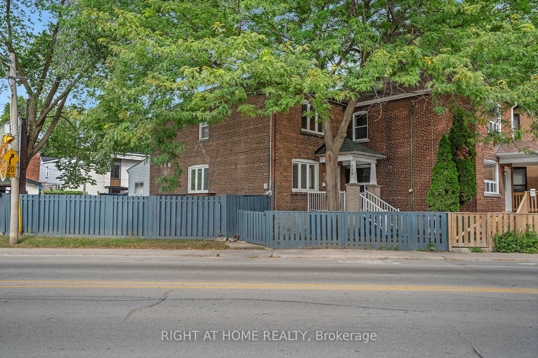 Photo 3 of 758 Eastern Avenue, Toronto, South Riverdale — HOMEH