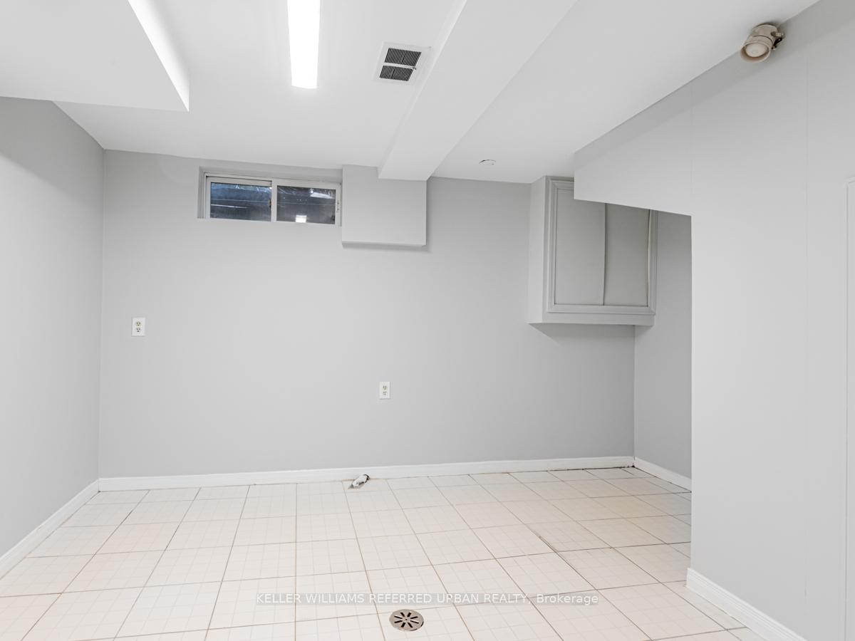 Photo 71 of 16 Prince Charles Drive, Toronto, Englemount-Lawrence — HOMEH