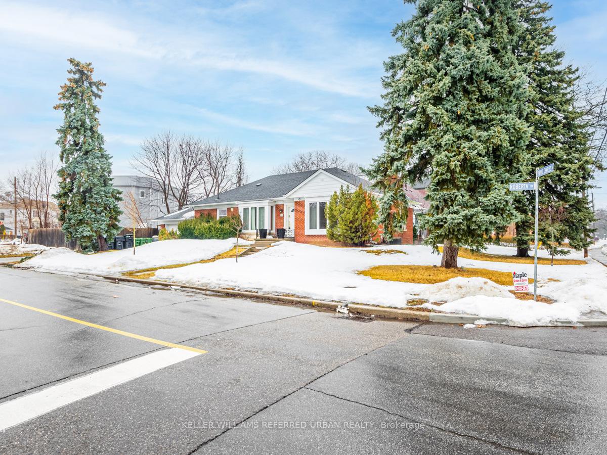 Photo 3 of 16 Prince Charles Drive, Toronto, Englemount-Lawrence — HOMEH