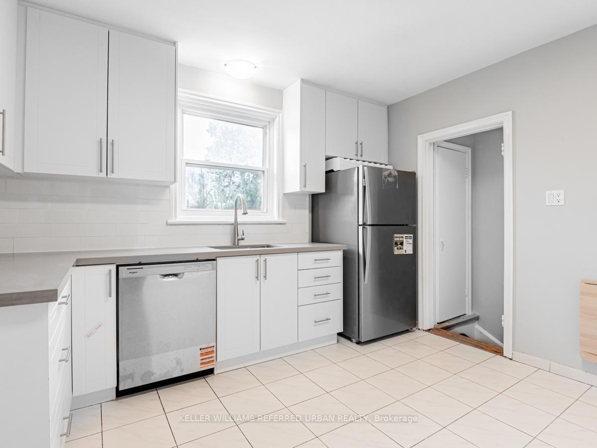 Photo 55 of 16 Prince Charles Drive, Toronto, Englemount-Lawrence — HOMEH