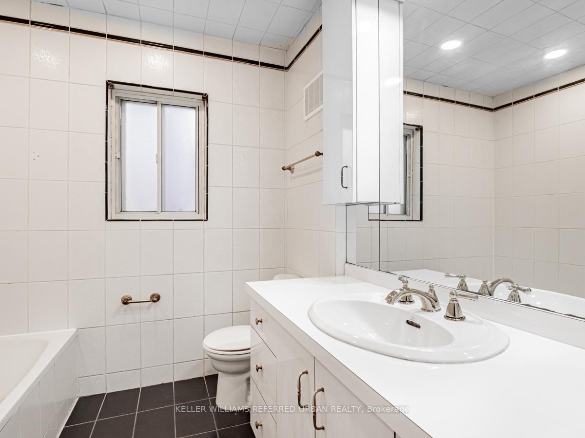 Photo 81 of 16 Prince Charles Drive, Toronto, Englemount-Lawrence — HOMEH