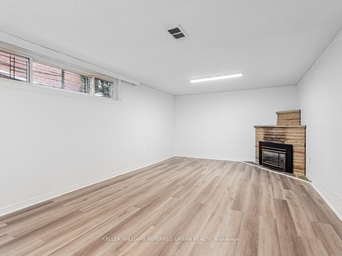 Photo 98 of 16 Prince Charles Drive, Toronto, Englemount-Lawrence — HOMEH