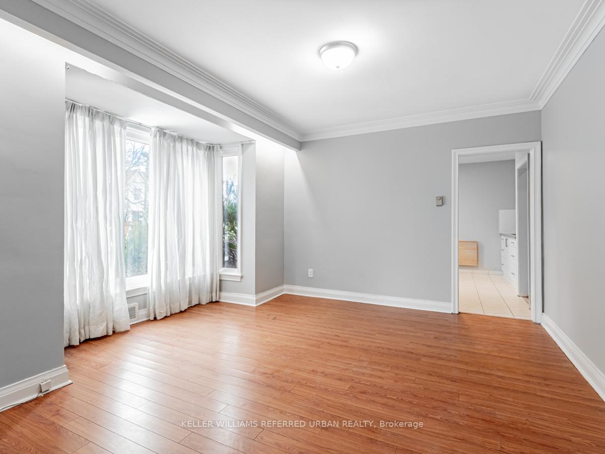 Photo 33 of 16 Prince Charles Drive, Toronto, Englemount-Lawrence — HOMEH