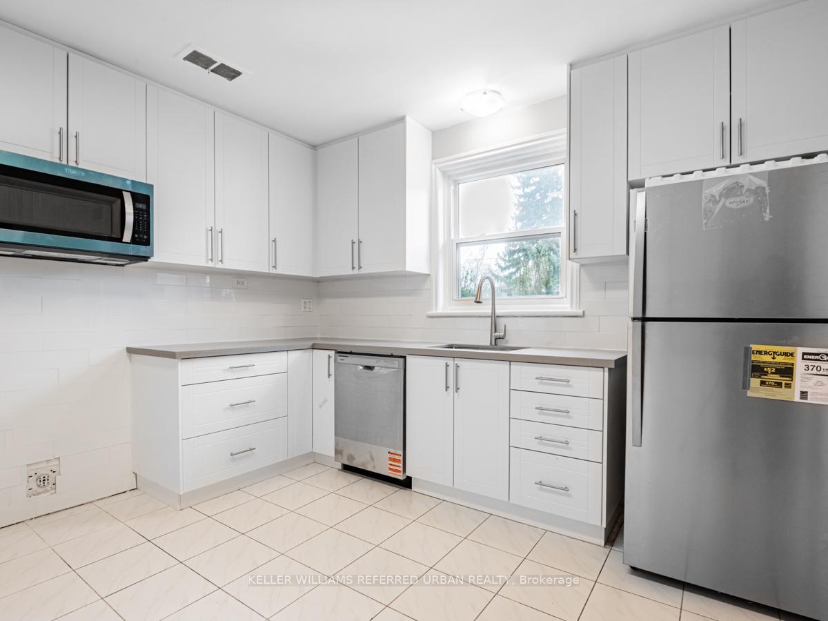 Photo 40 of 16 Prince Charles Drive, Toronto, Englemount-Lawrence — HOMEH