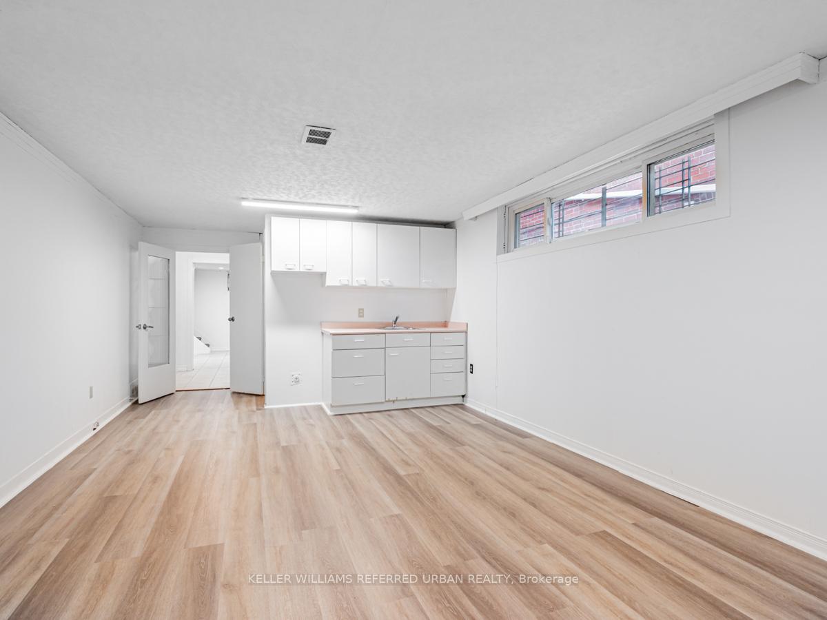 Photo 120 of 16 Prince Charles Drive, Toronto, Englemount-Lawrence — HOMEH