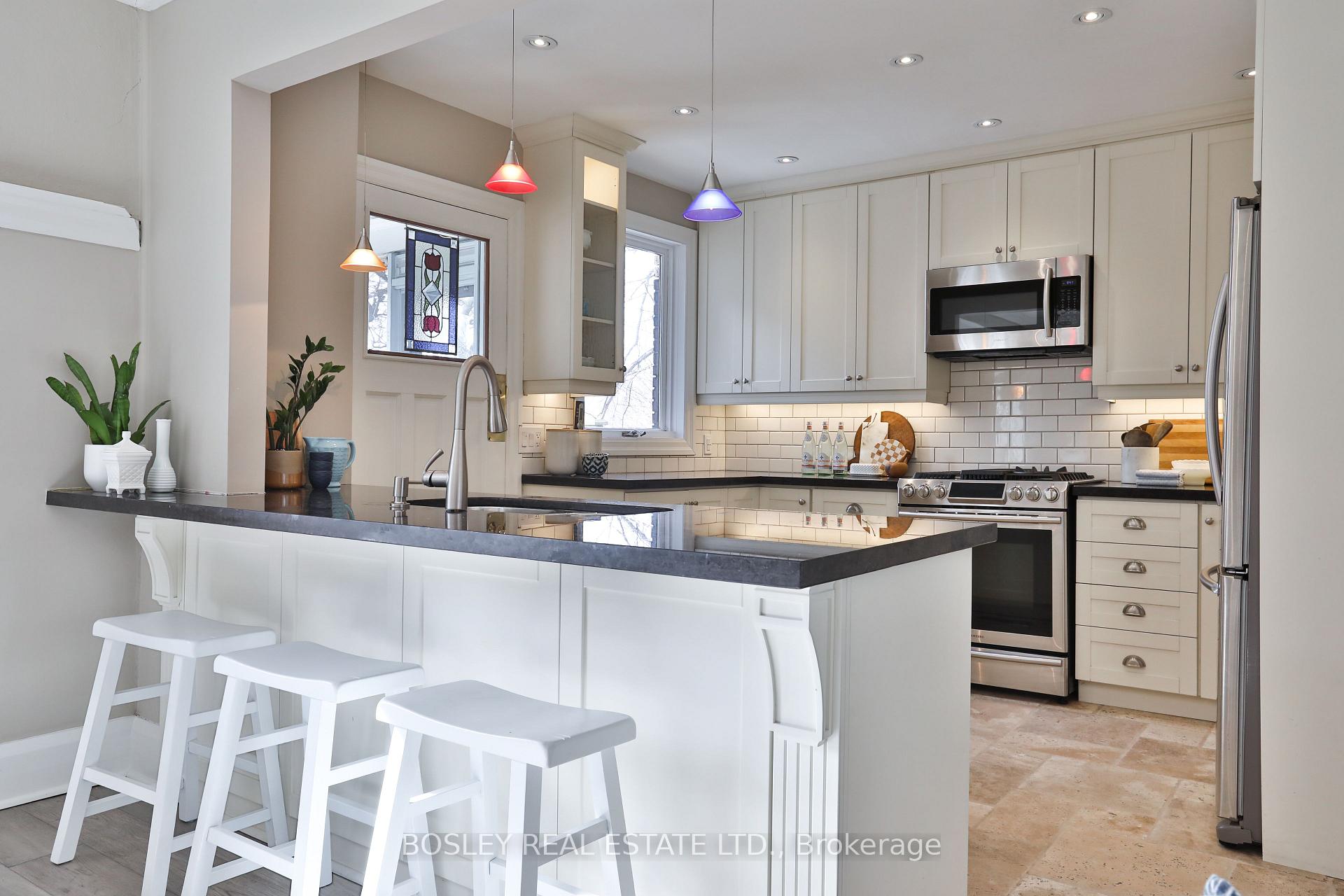 Photo 18 of 18 Beach View Crescent, Toronto, East End-Danforth — HOMEH