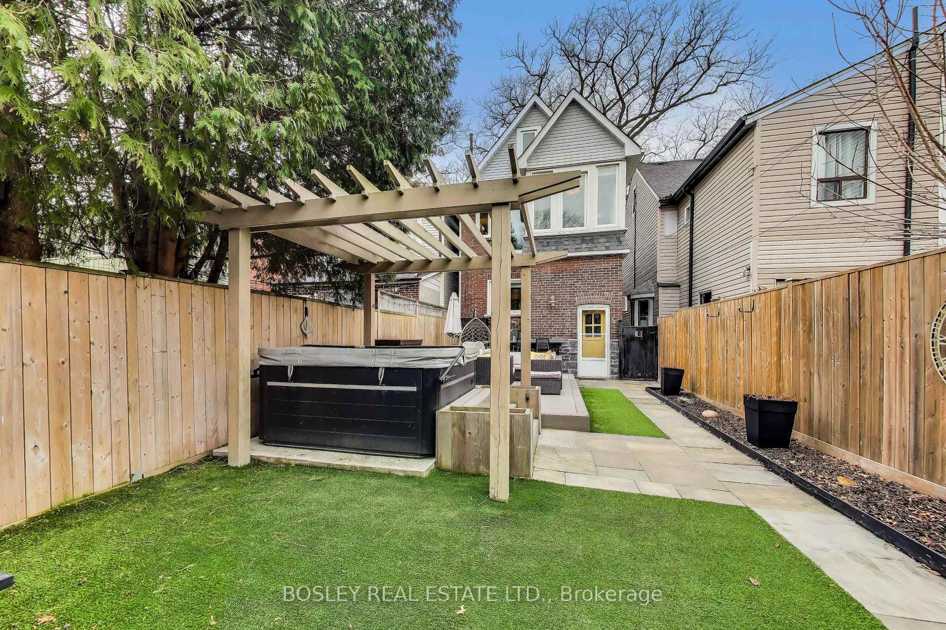 Photo 47 of 55 Brooklyn Avenue, Toronto, South Riverdale — HOMEH