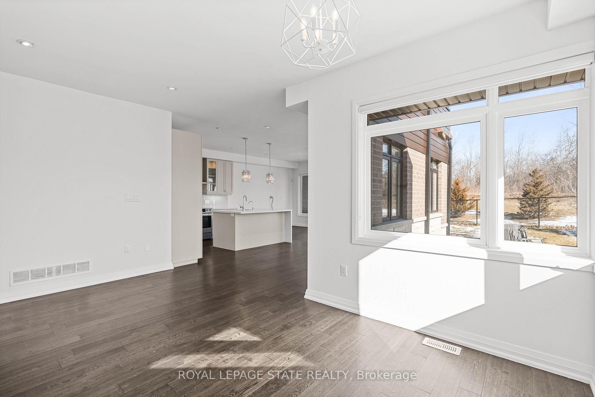 Photo 11 of Unit 29, 35 Midhurst Heights, Hamilton, Stoney Creek — HOMEH