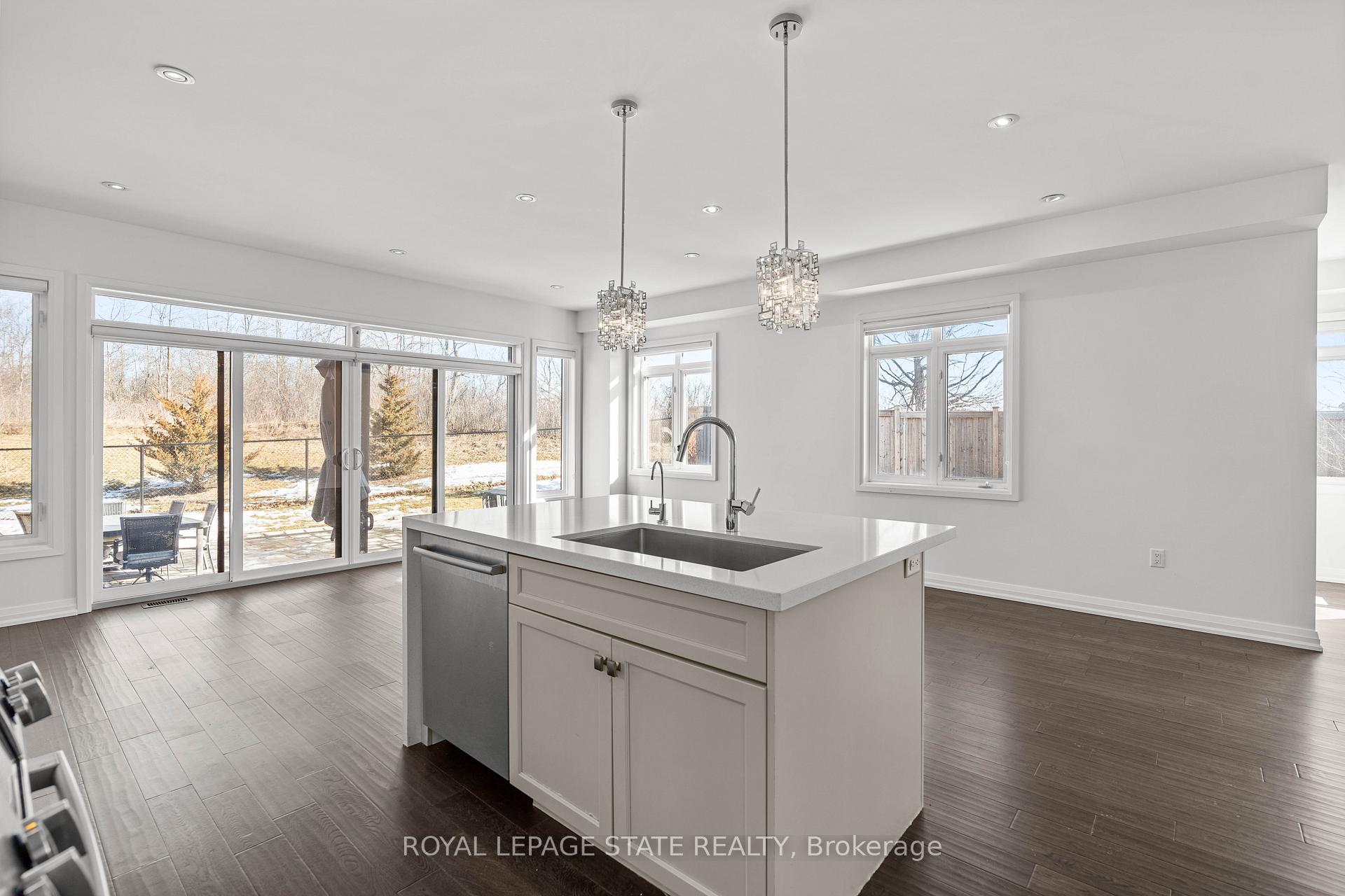 Photo 19 of Unit 29, 35 Midhurst Heights, Hamilton, Stoney Creek — HOMEH