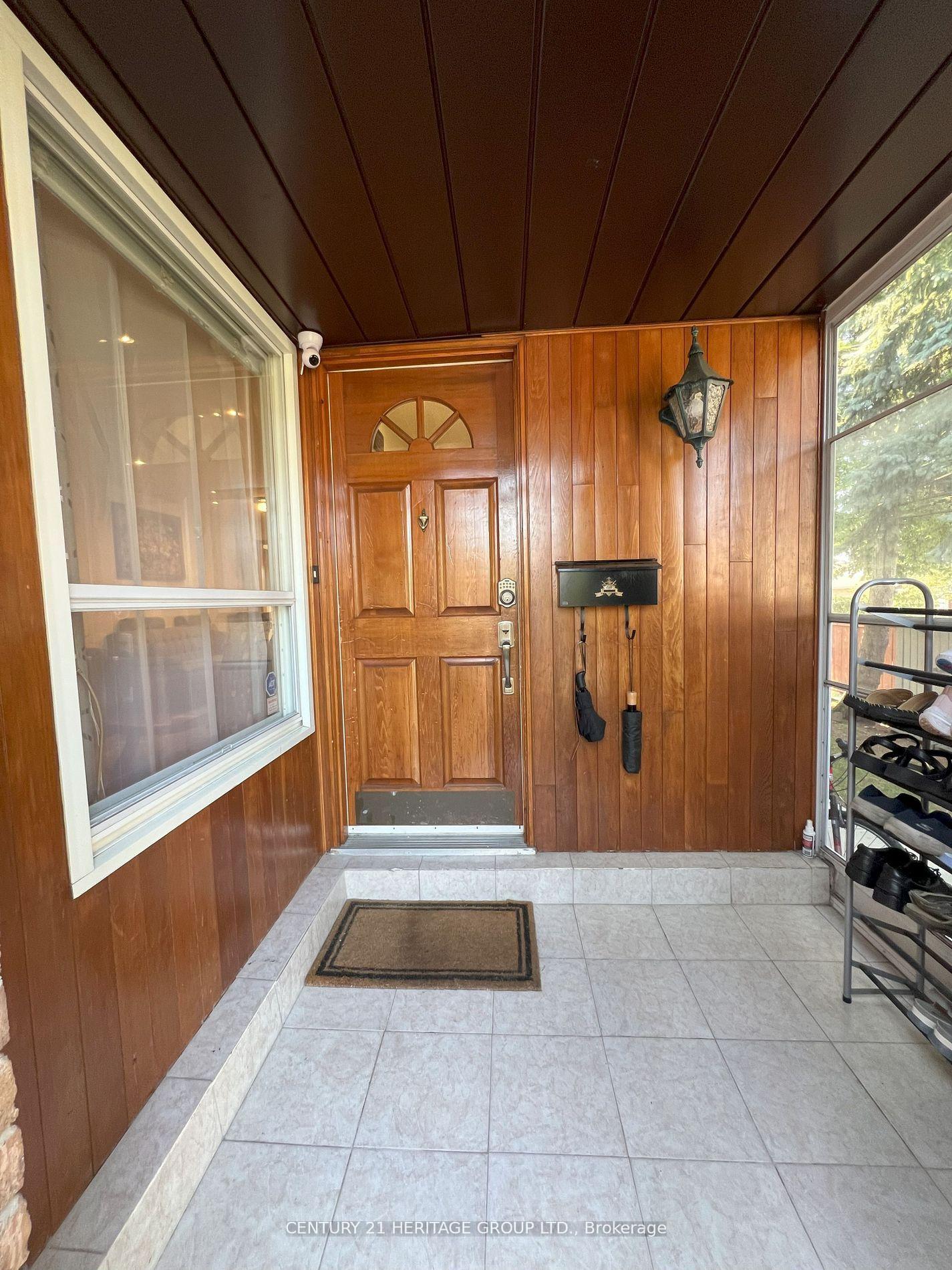 Photo 2 of 47 Hord Crescent, Vaughan, Lakeview Estates — HOMEH