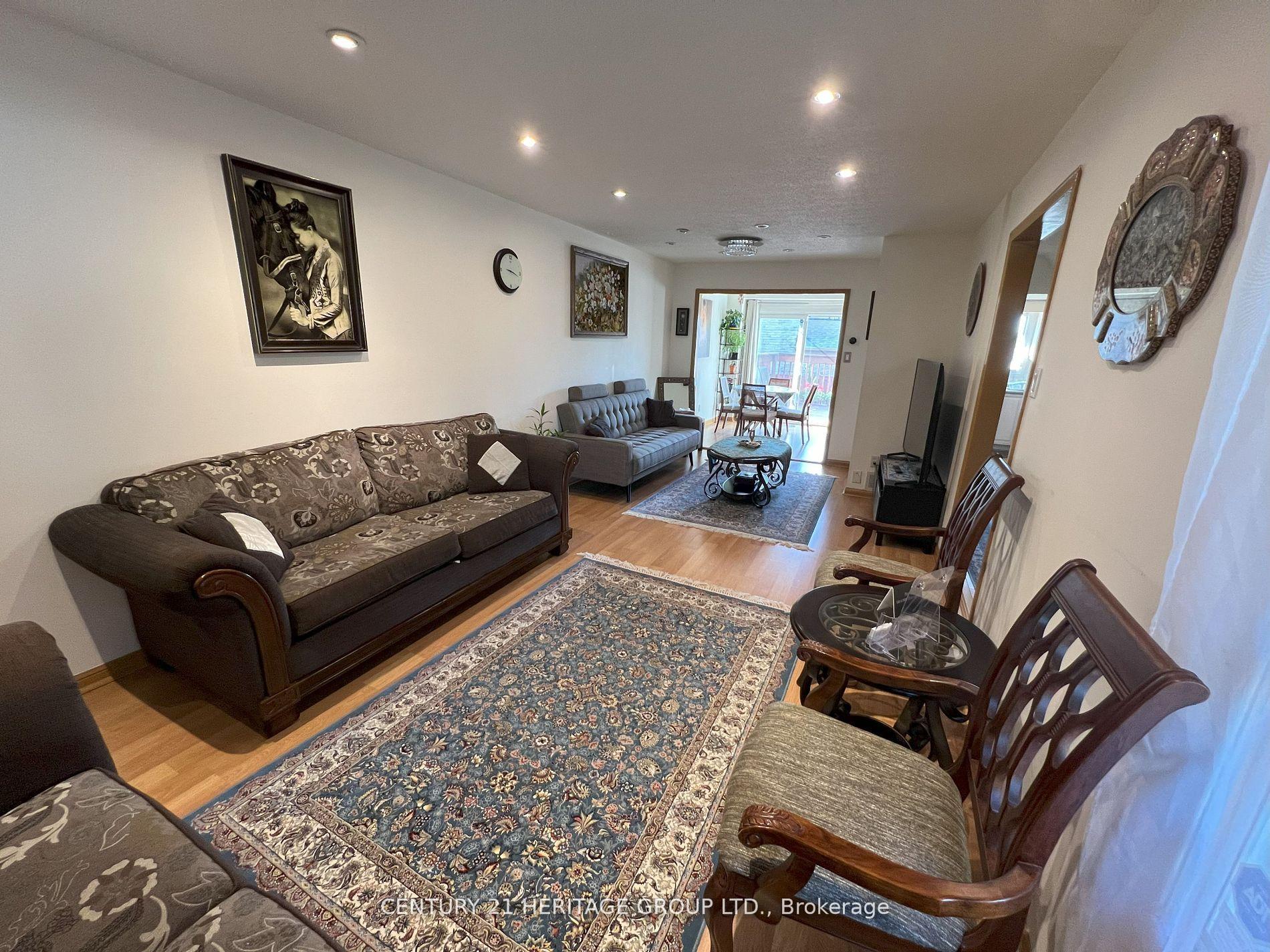 Photo 4 of 47 Hord Crescent, Vaughan, Lakeview Estates — HOMEH