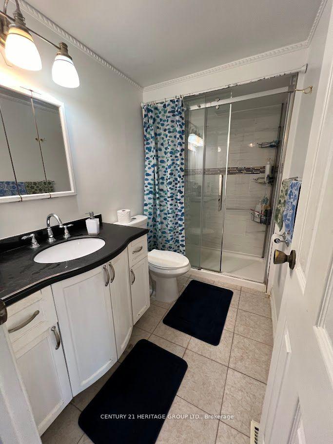 Photo 16 of 47 Hord Crescent, Vaughan, Lakeview Estates — HOMEH