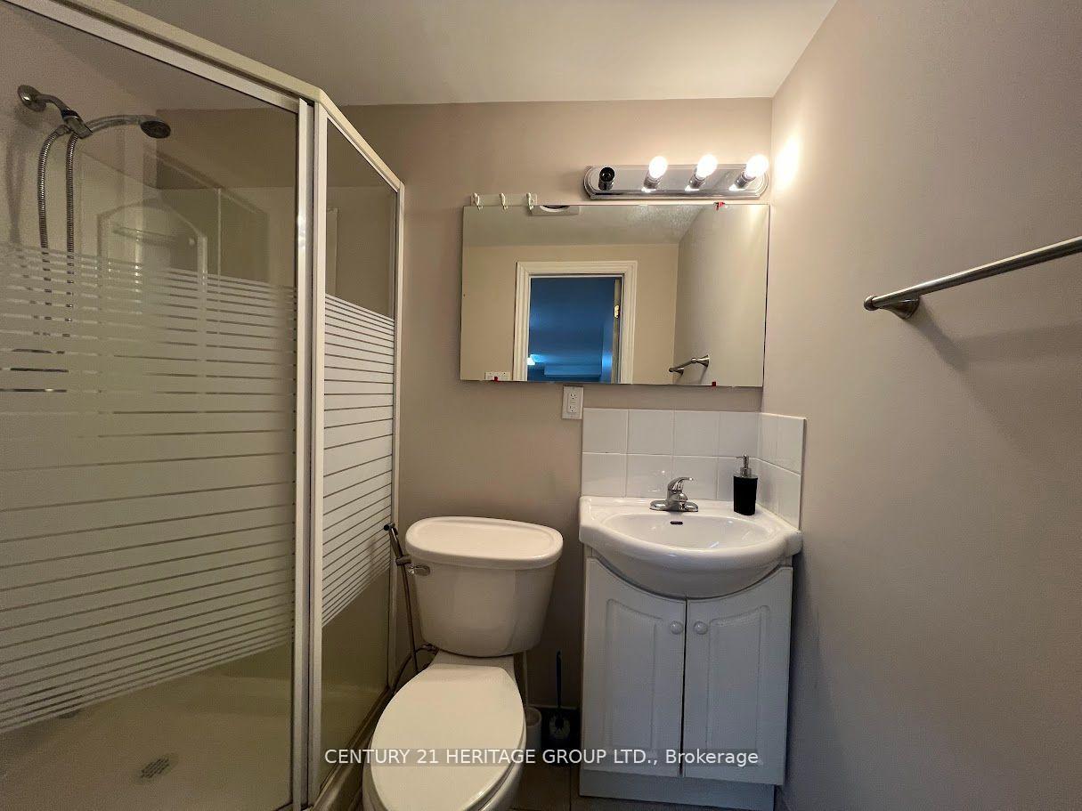 Photo 17 of 47 Hord Crescent, Vaughan, Lakeview Estates — HOMEH