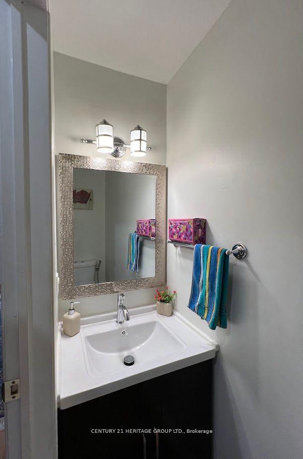 Photo 18 of 47 Hord Crescent, Vaughan, Lakeview Estates — HOMEH