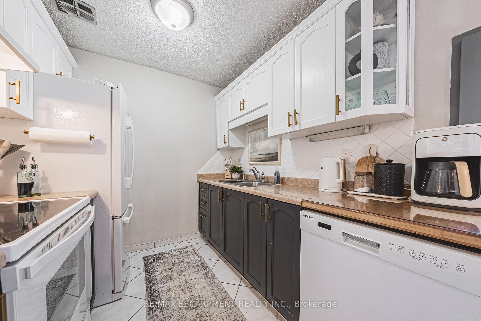 Photo 11 of Unit 201, 893 Concession Street, Hamilton, Raleigh — HOMEH