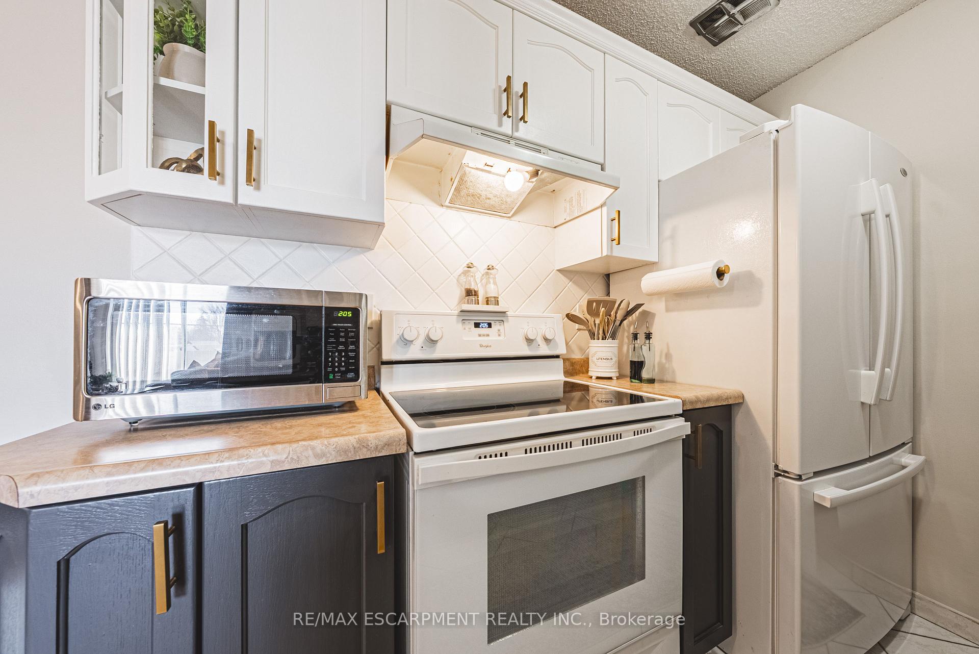 Photo 13 of Unit 201, 893 Concession Street, Hamilton, Raleigh — HOMEH