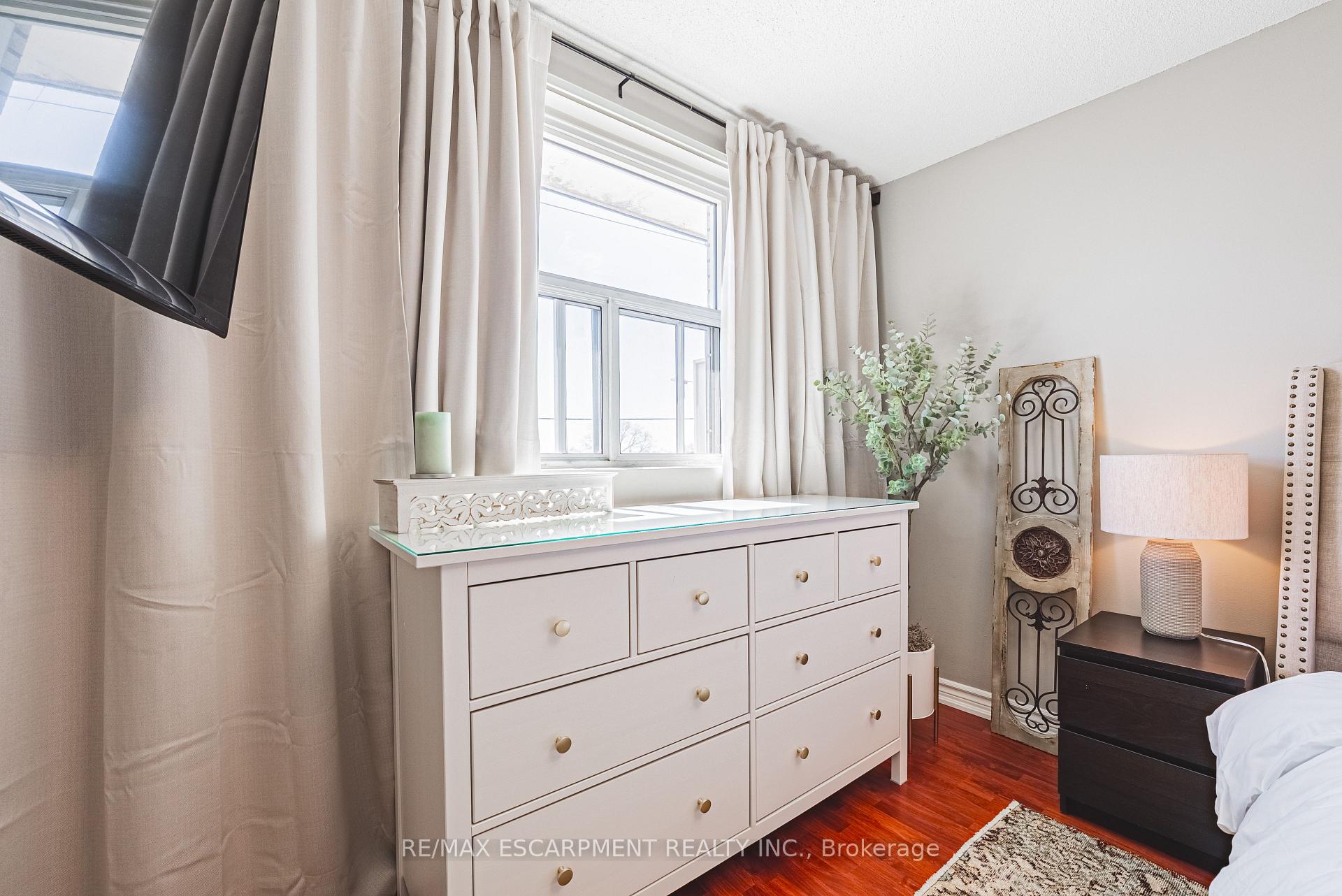 Photo 24 of Unit 201, 893 Concession Street, Hamilton, Raleigh — HOMEH