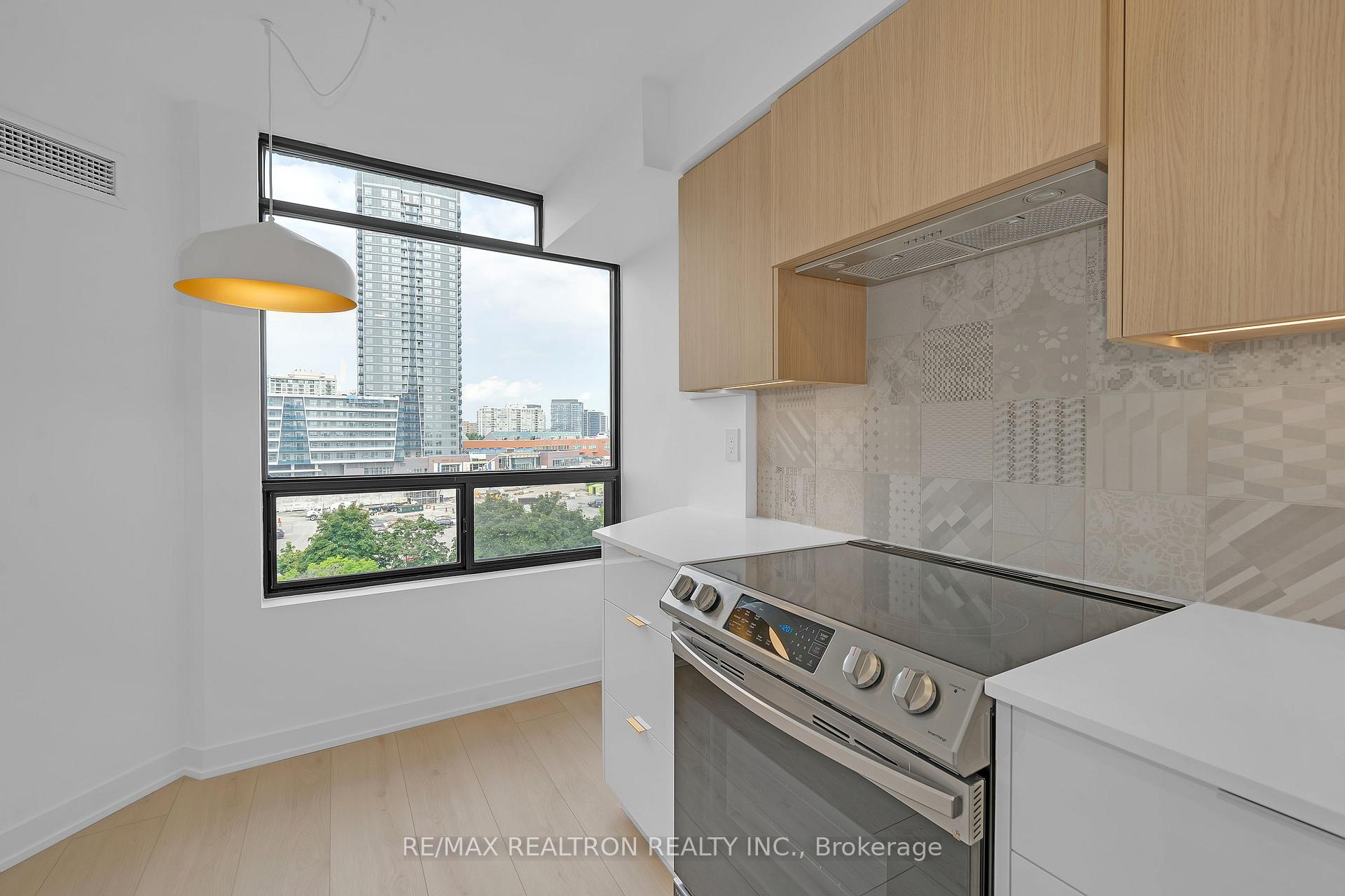 Photo 14 of Unit 714, 7440 Bathurst Street, Vaughan, Brownridge — HOMEH