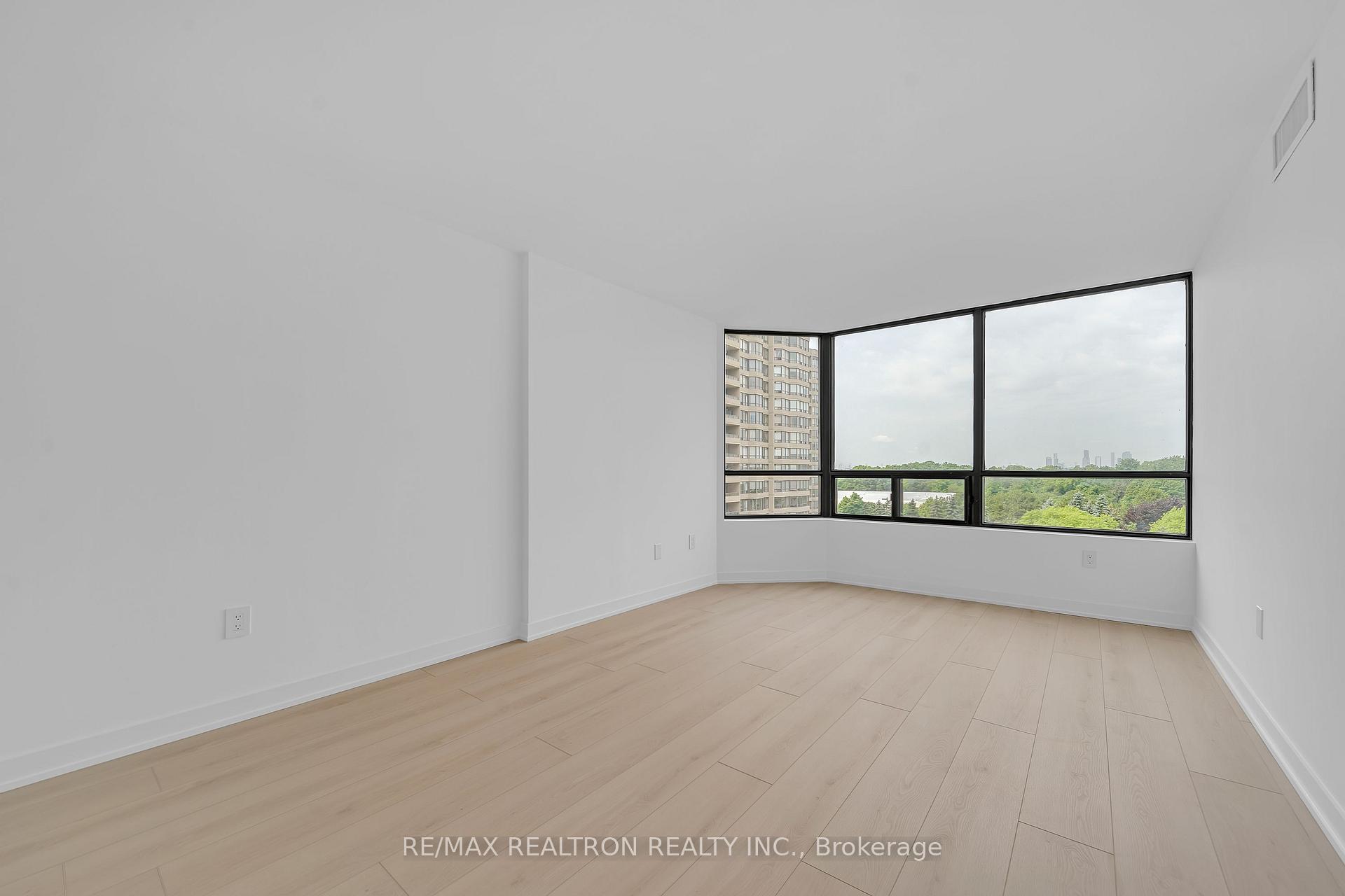 Photo 20 of Unit 714, 7440 Bathurst Street, Vaughan, Brownridge — HOMEH