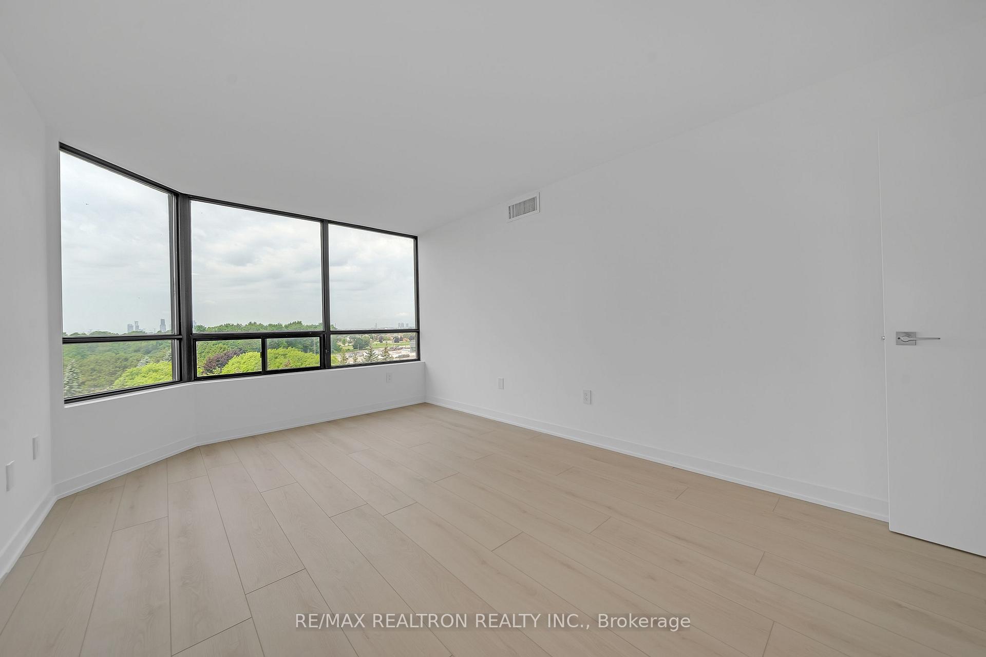 Photo 21 of Unit 714, 7440 Bathurst Street, Vaughan, Brownridge — HOMEH