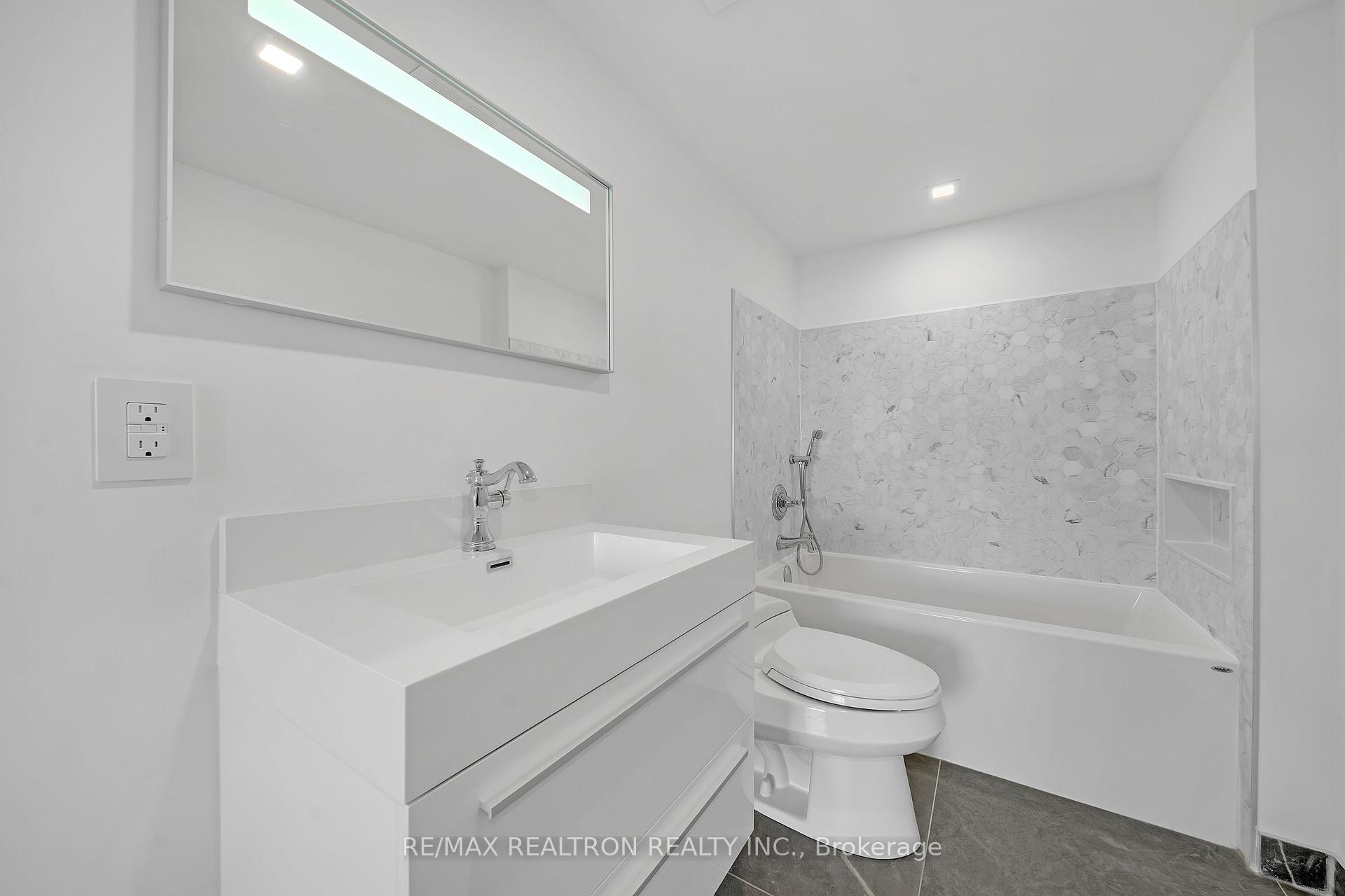Photo 25 of Unit 714, 7440 Bathurst Street, Vaughan, Brownridge — HOMEH