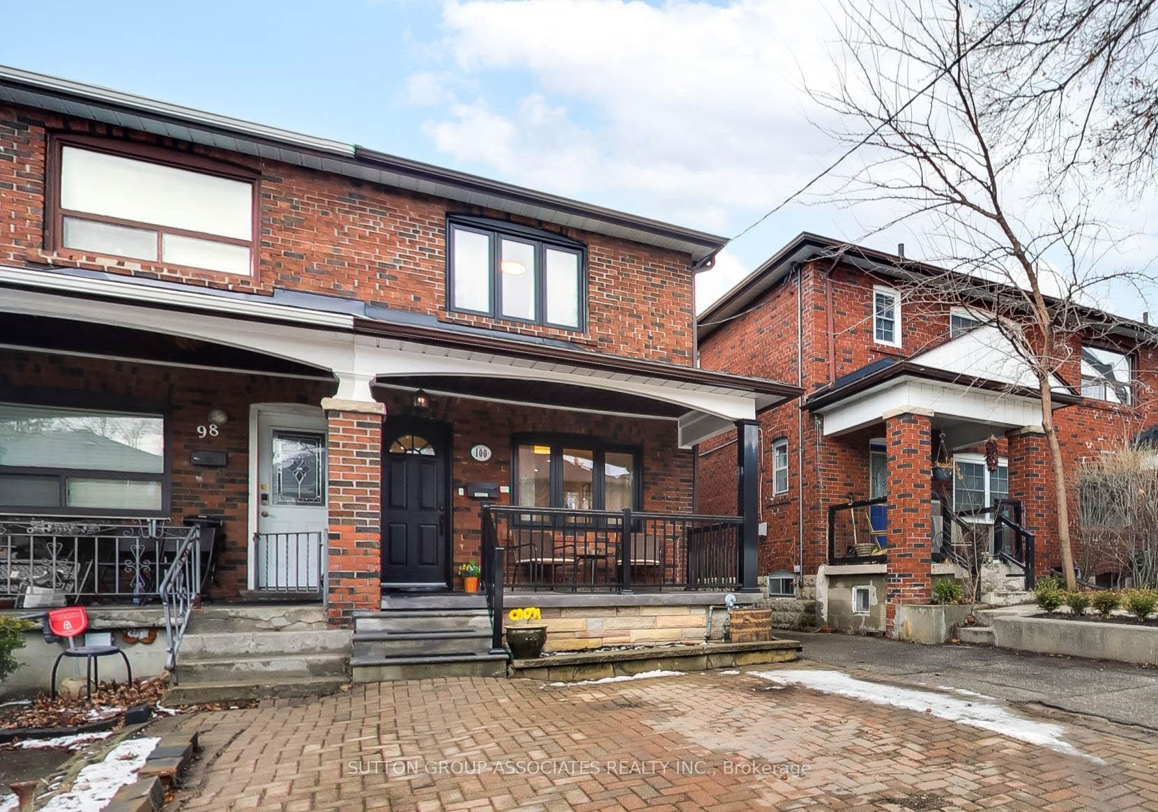 Front of 100 Winnett Avenue