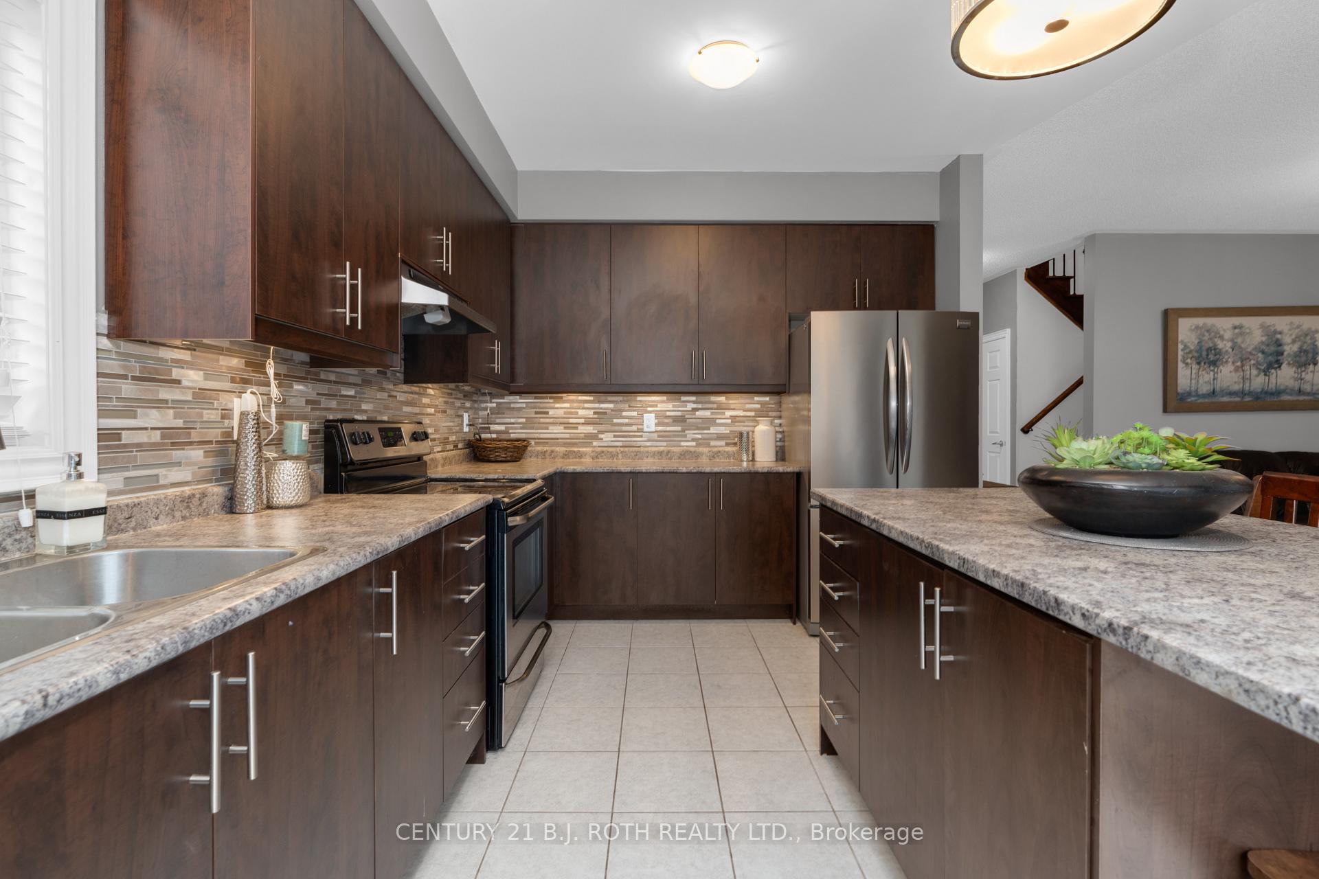 Photo 12 of 1322 Dallman Street, Innisfil, Lefroy — HOMEH