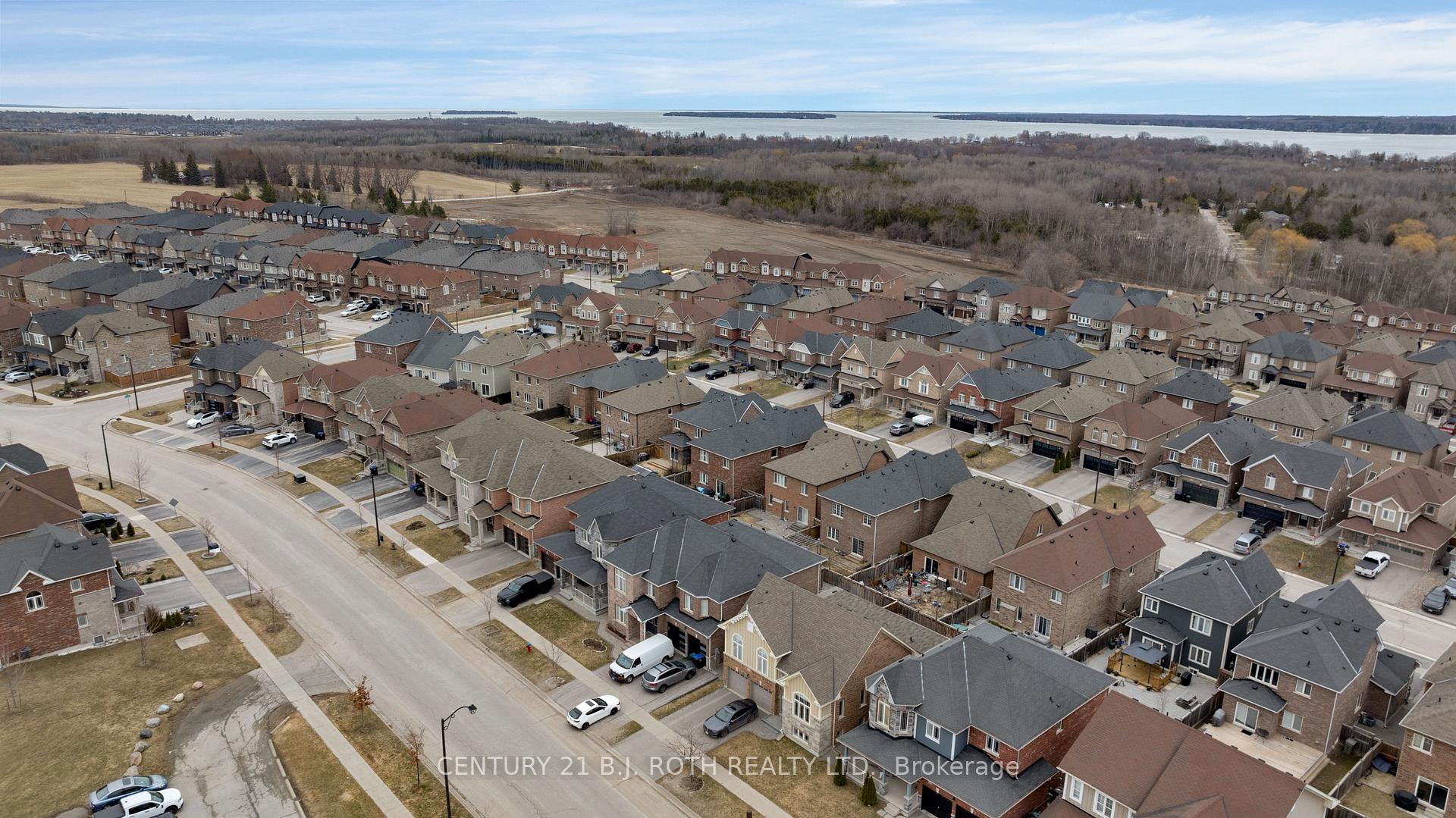 Photo 43 of 1322 Dallman Street, Innisfil, Lefroy — HOMEH