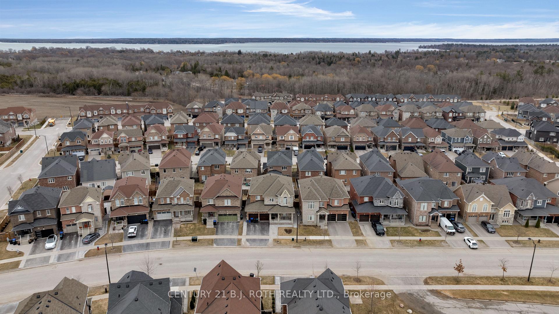 Photo 44 of 1322 Dallman Street, Innisfil, Lefroy — HOMEH